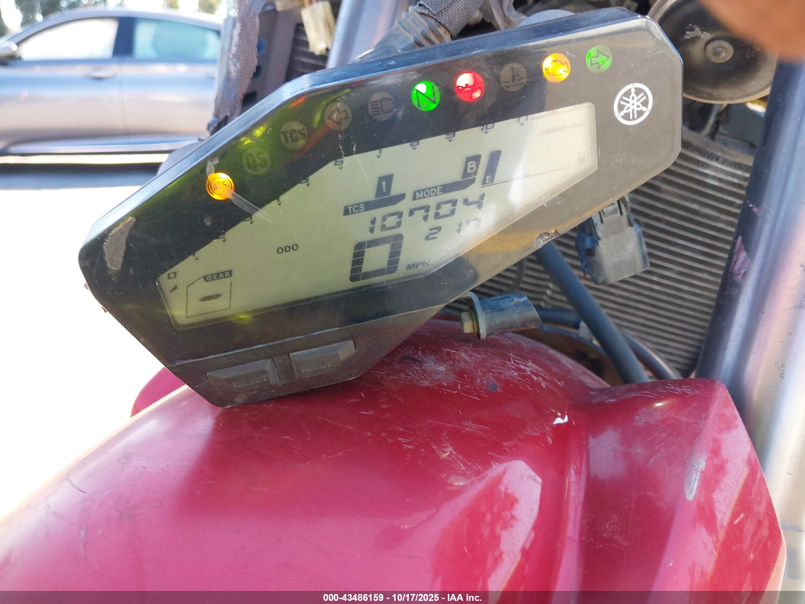 YAMAHA FZ09 image 7