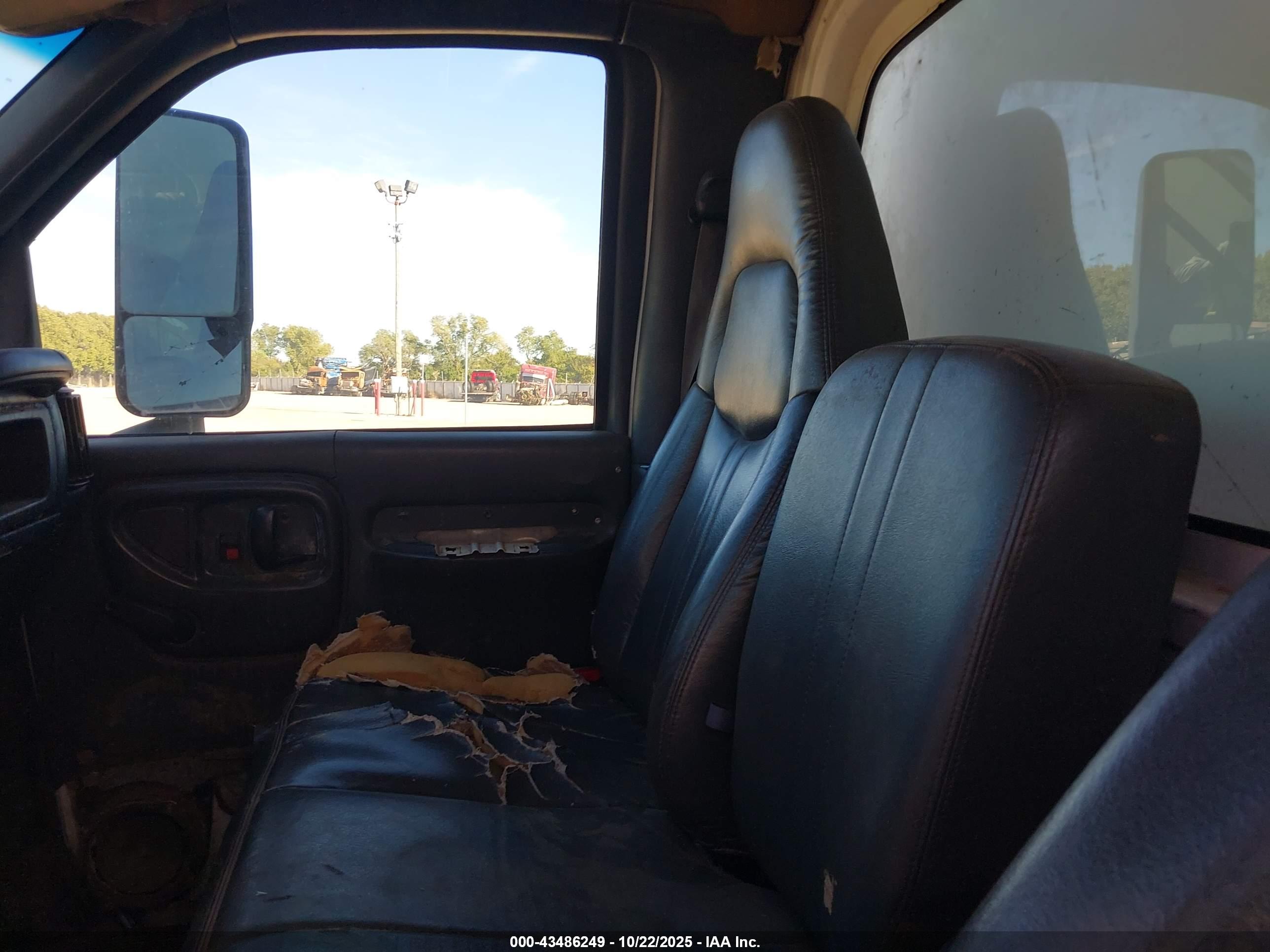 GMC C7500 image 7