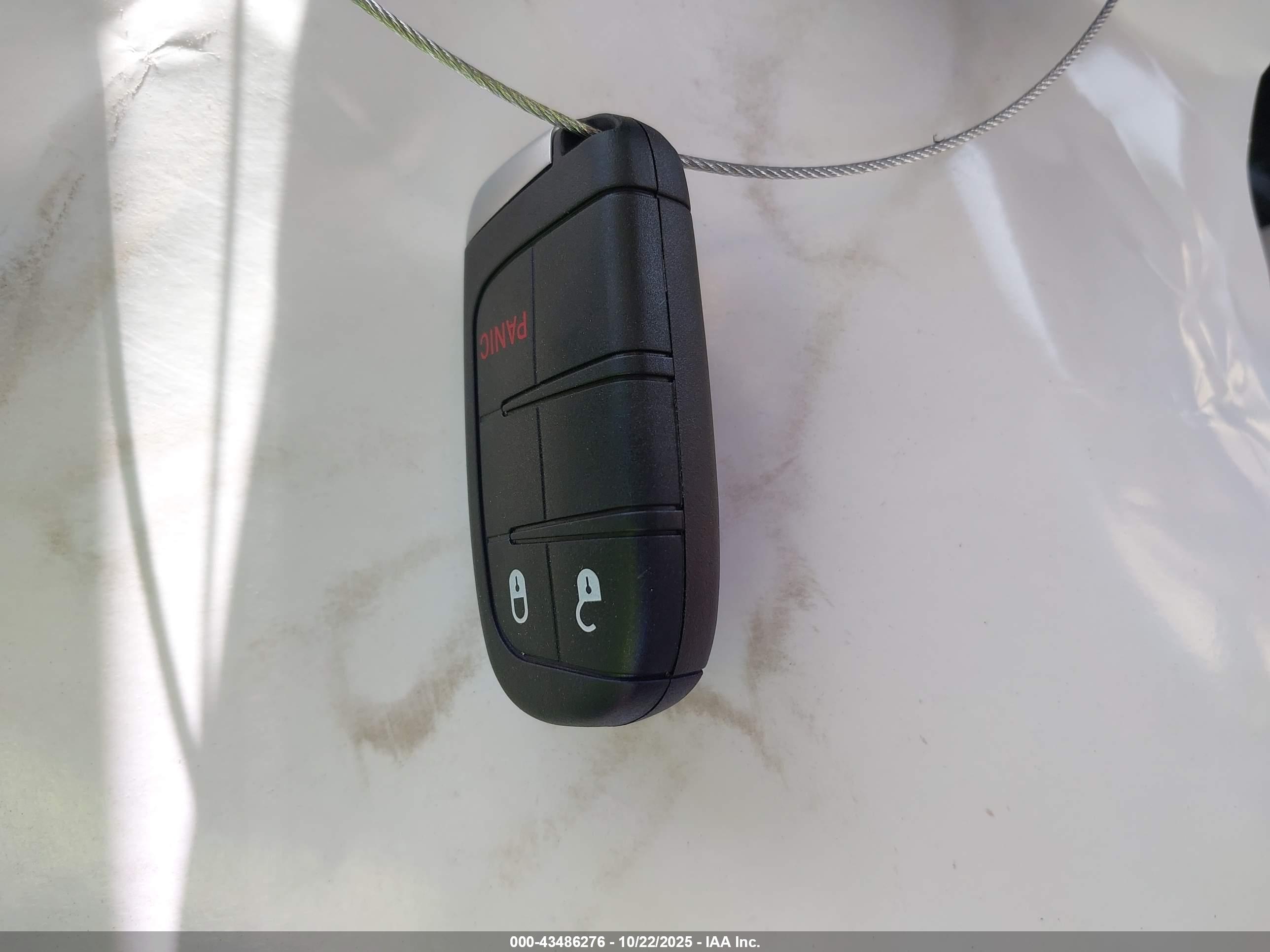 JEEP RENEGADE image 11