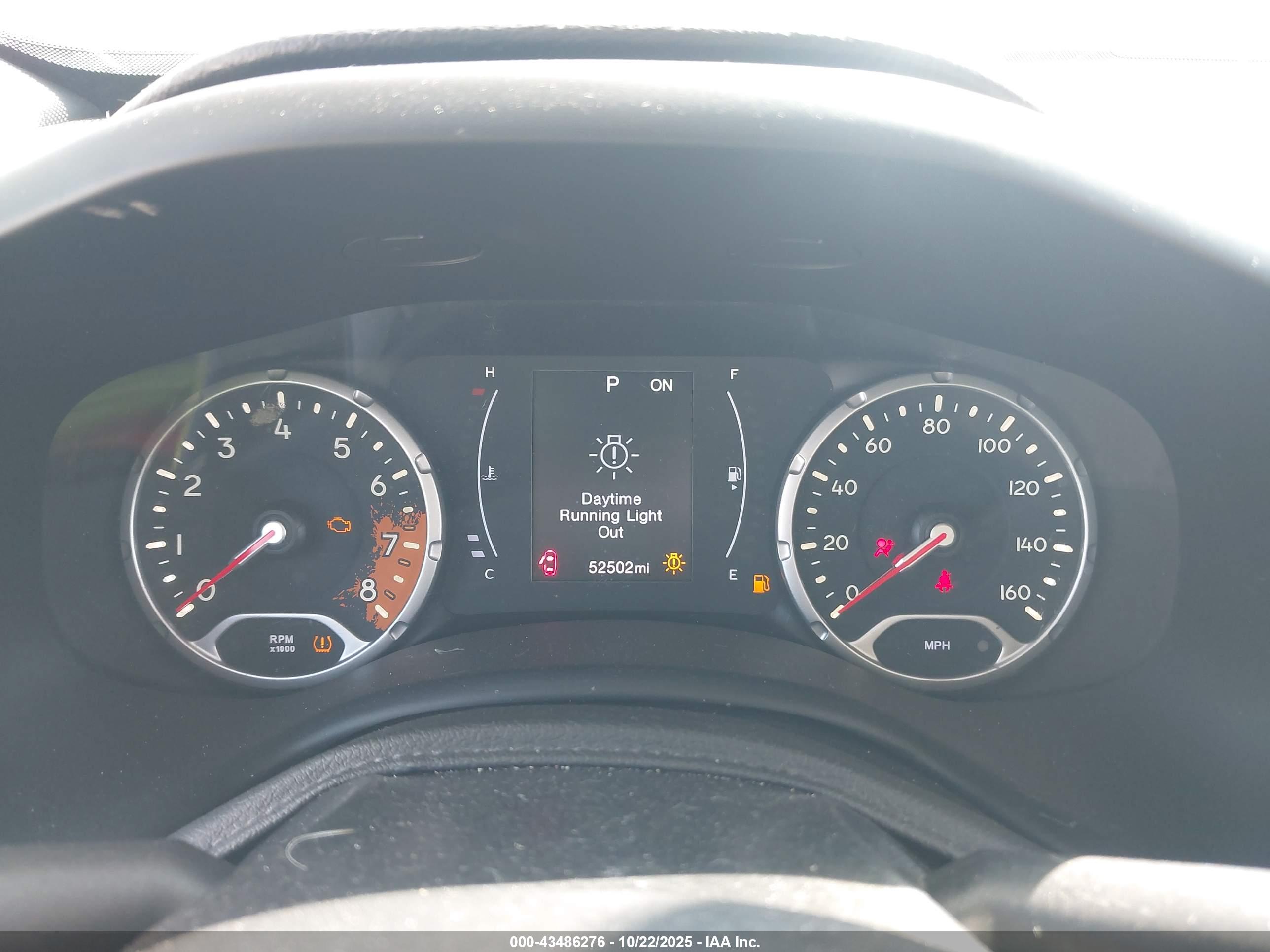 JEEP RENEGADE image 7