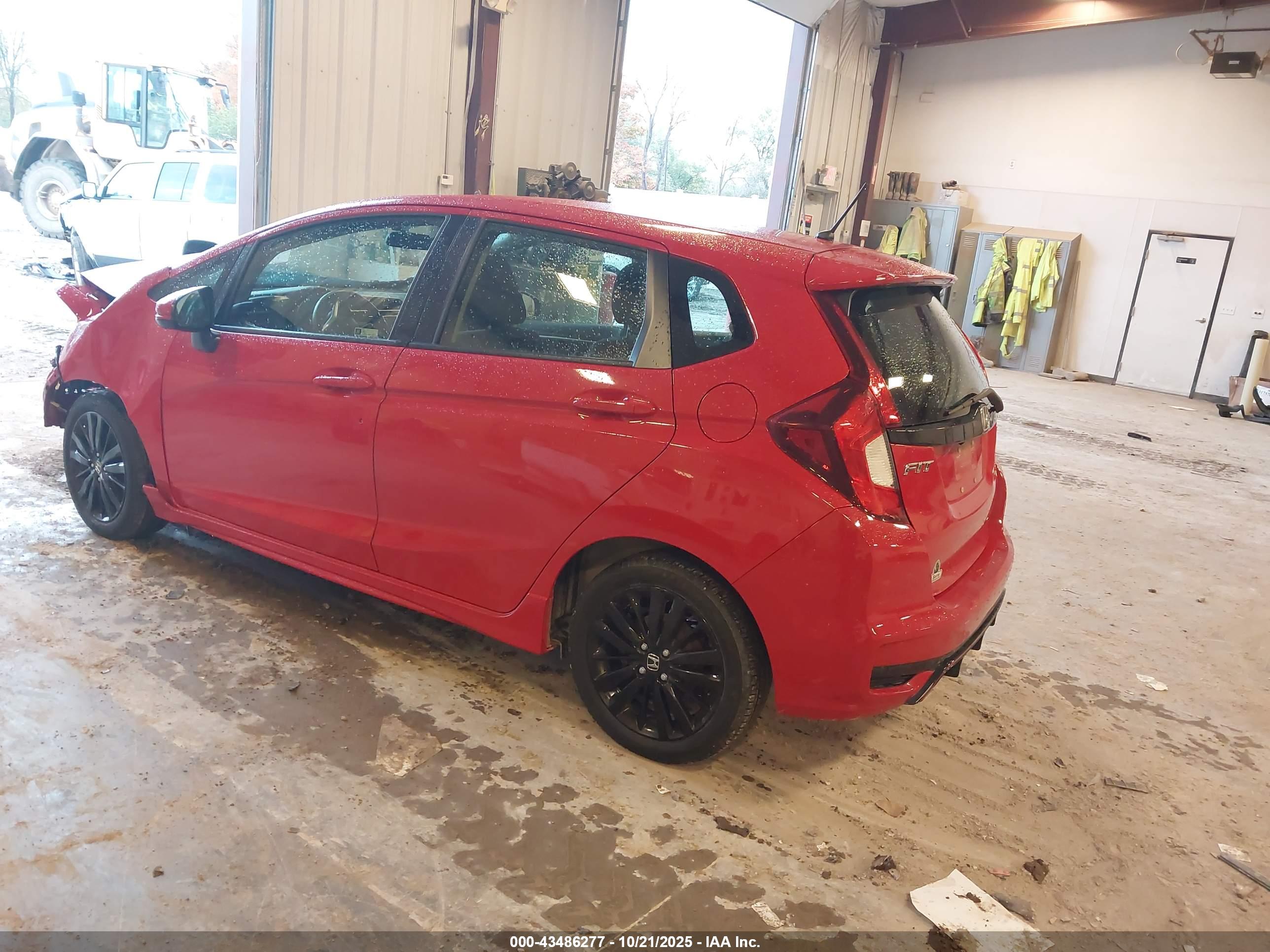 HONDA FIT image 3