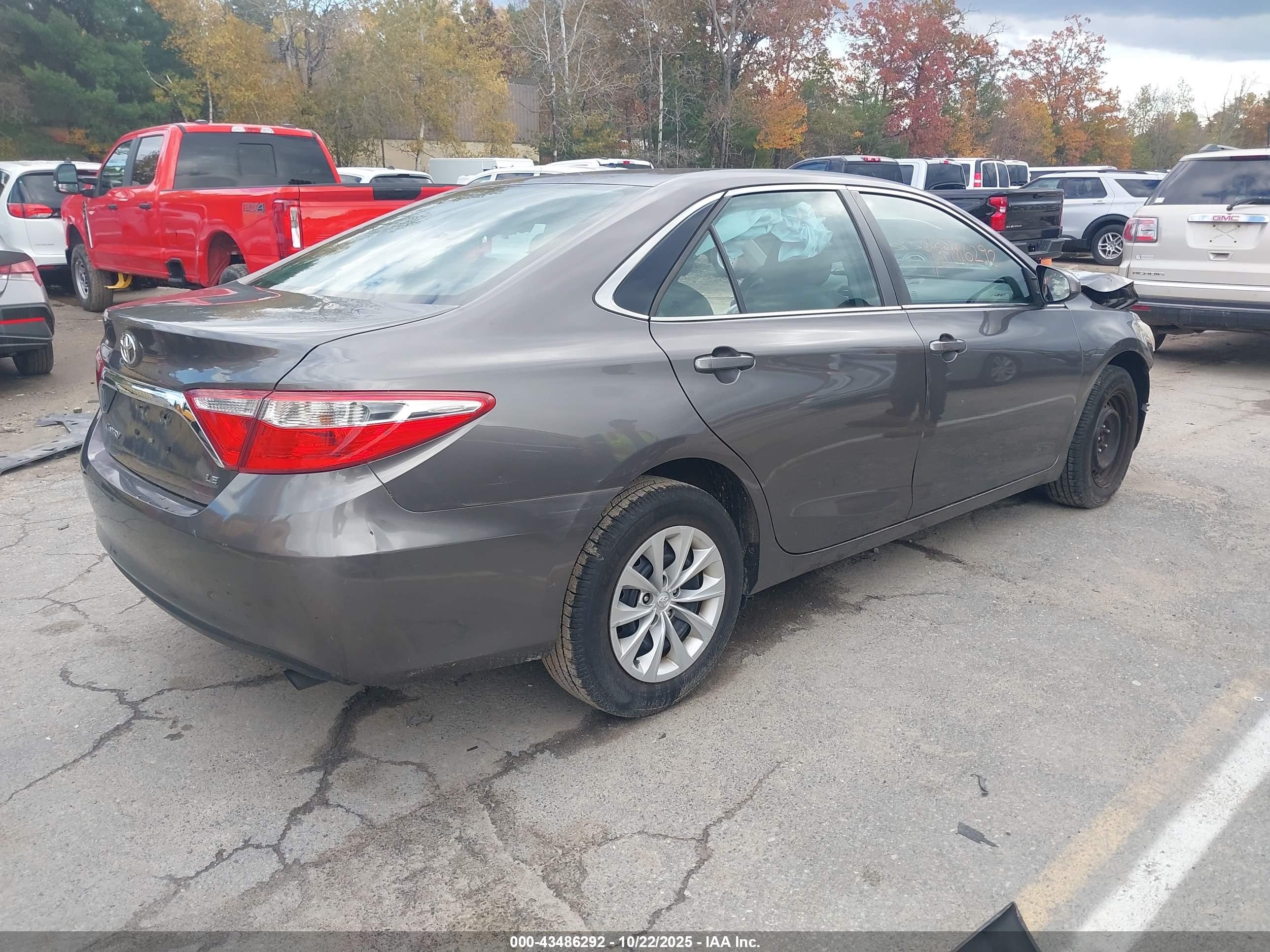 TOYOTA CAMRY image 4