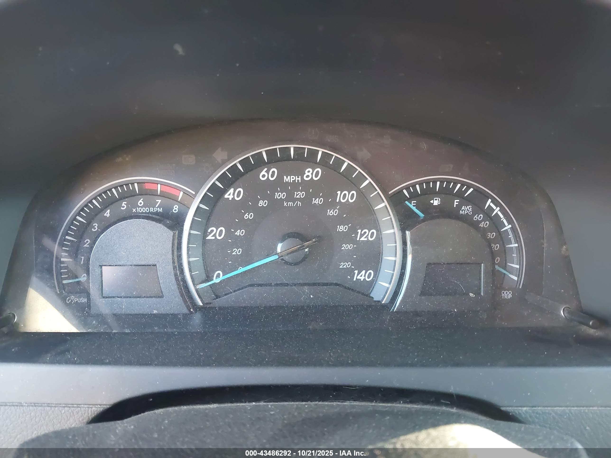 TOYOTA CAMRY image 7