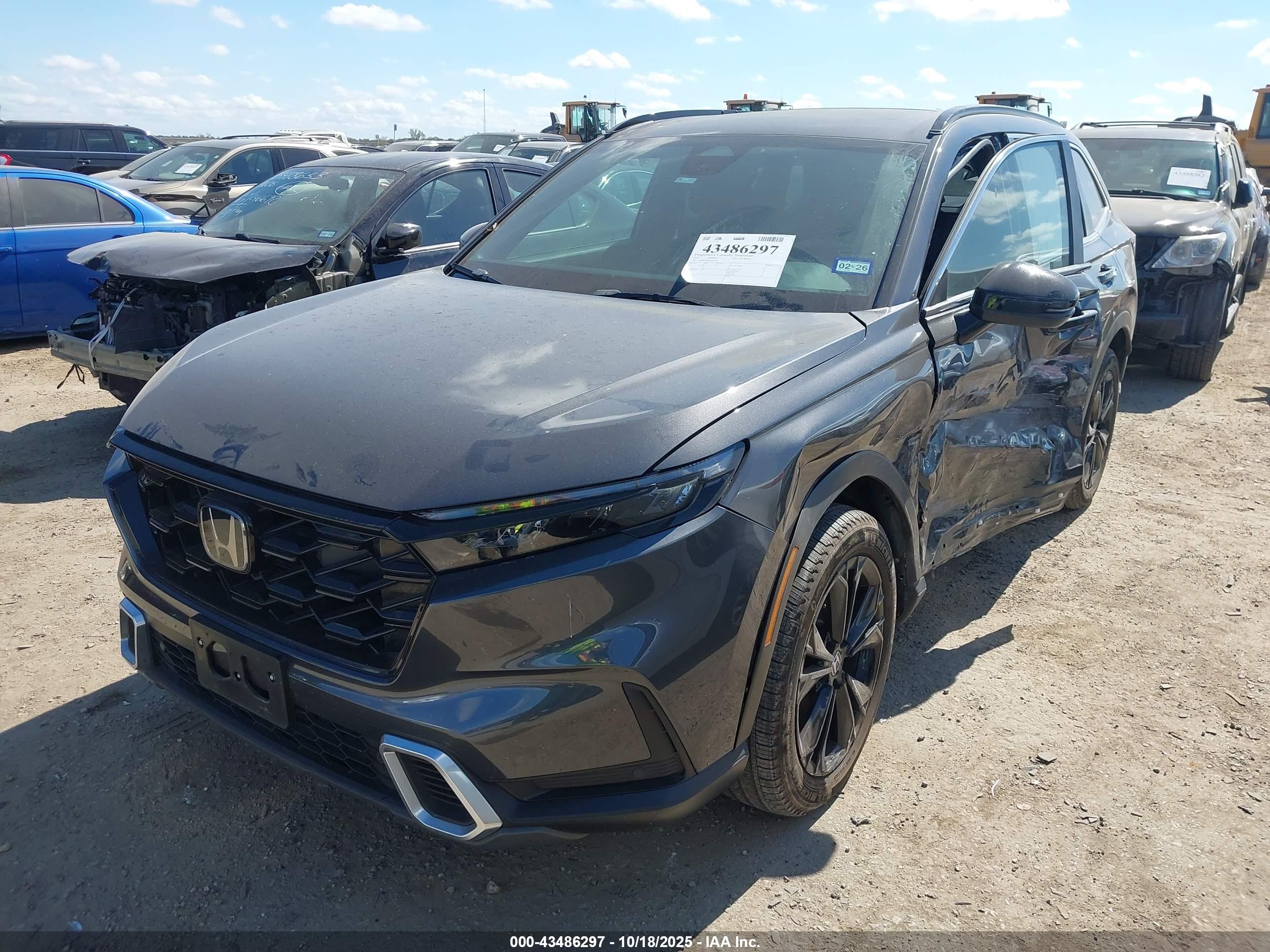 HONDA CR-V image 2