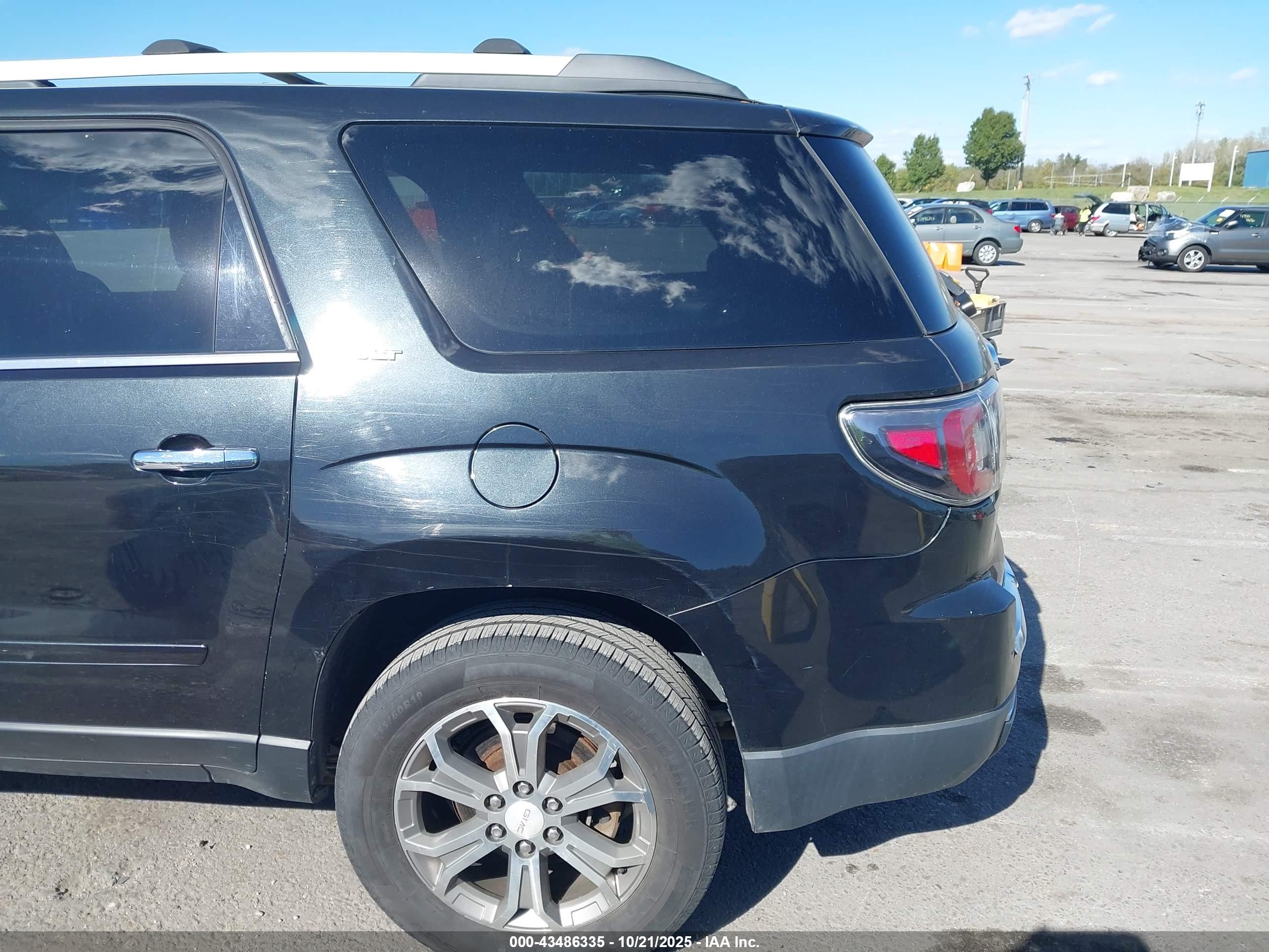 GMC ACADIA image 6