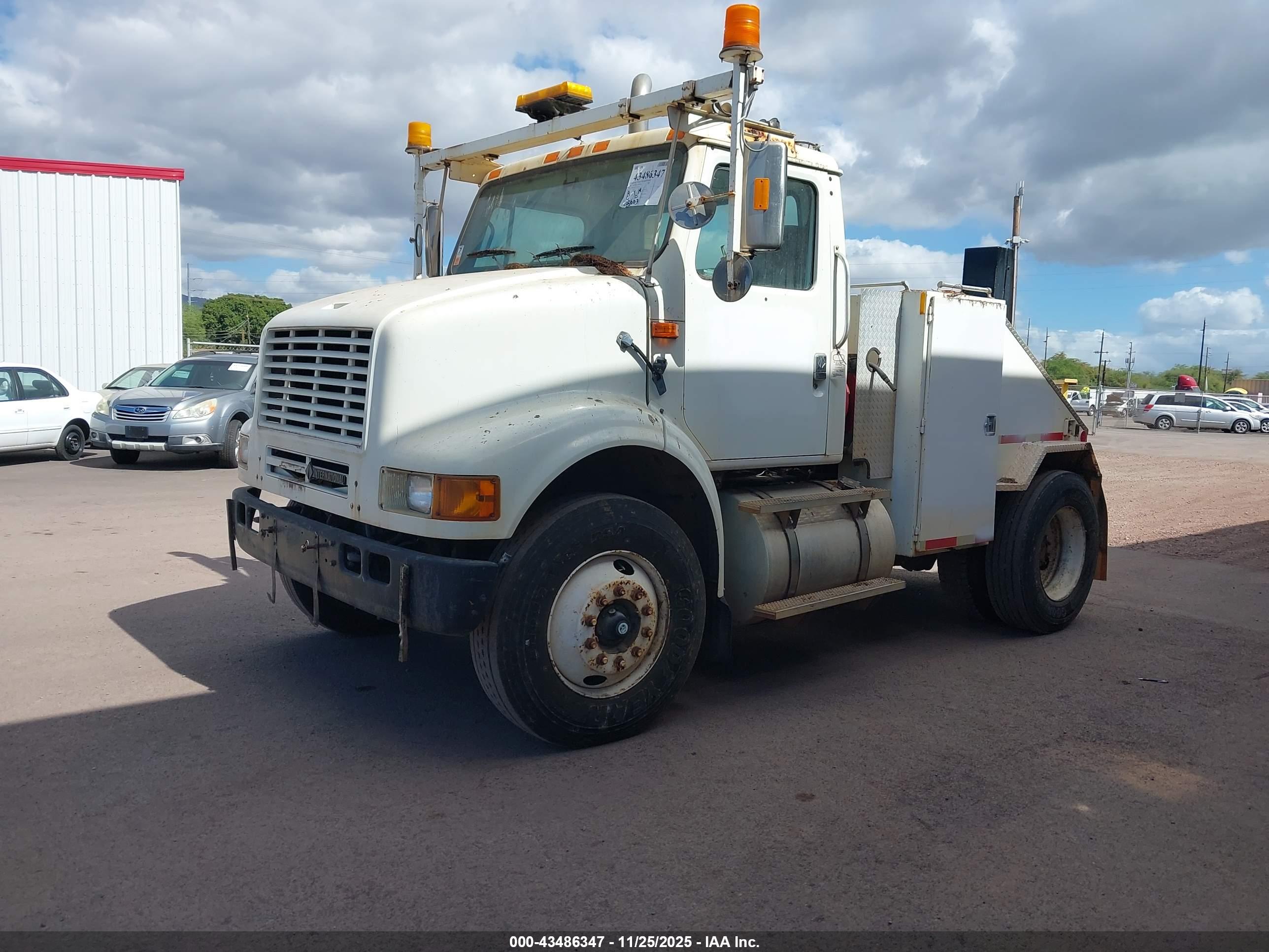 INTERNATIONAL 8000 image 2