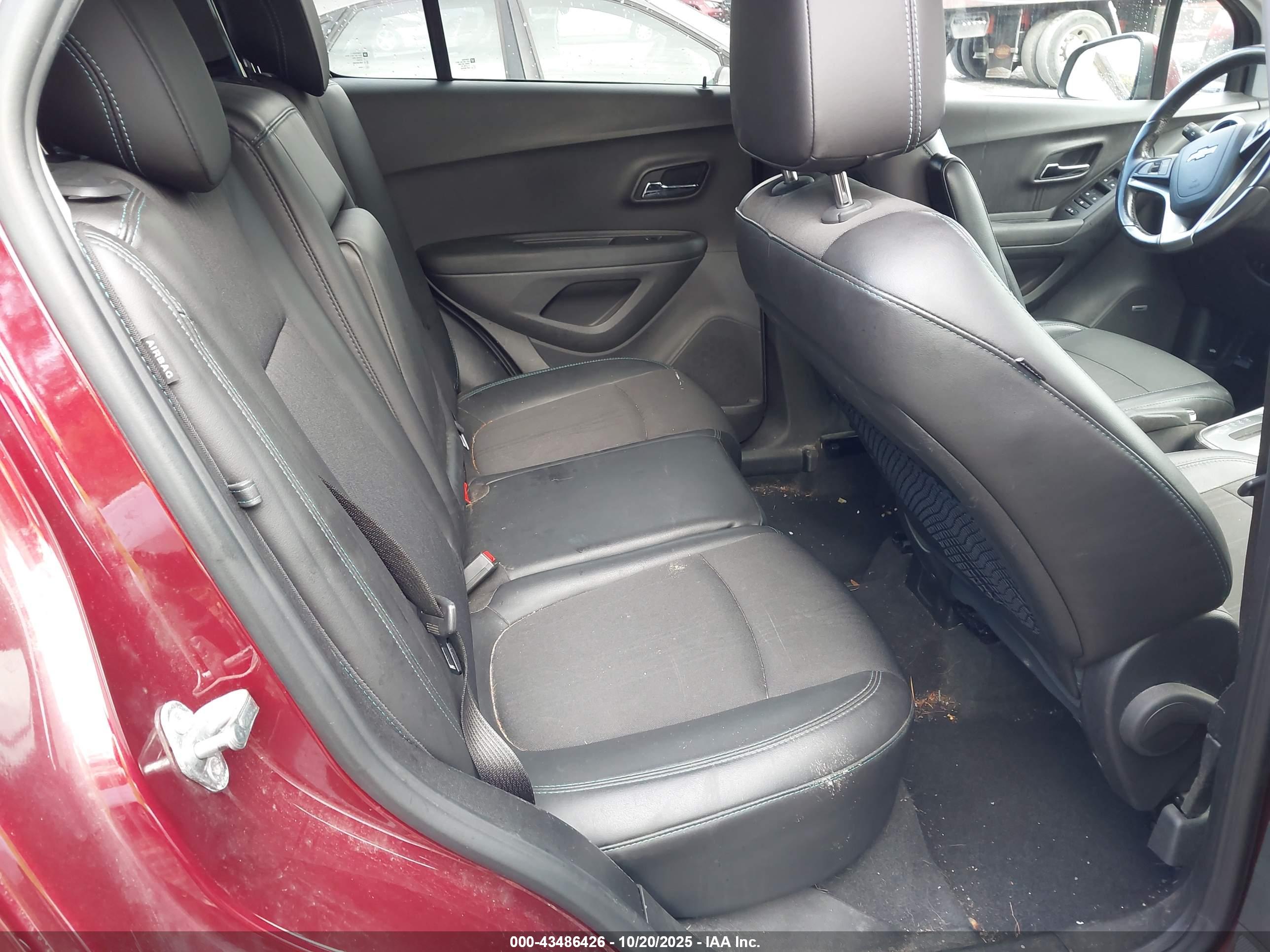 CHEVROLET TRAX image 8