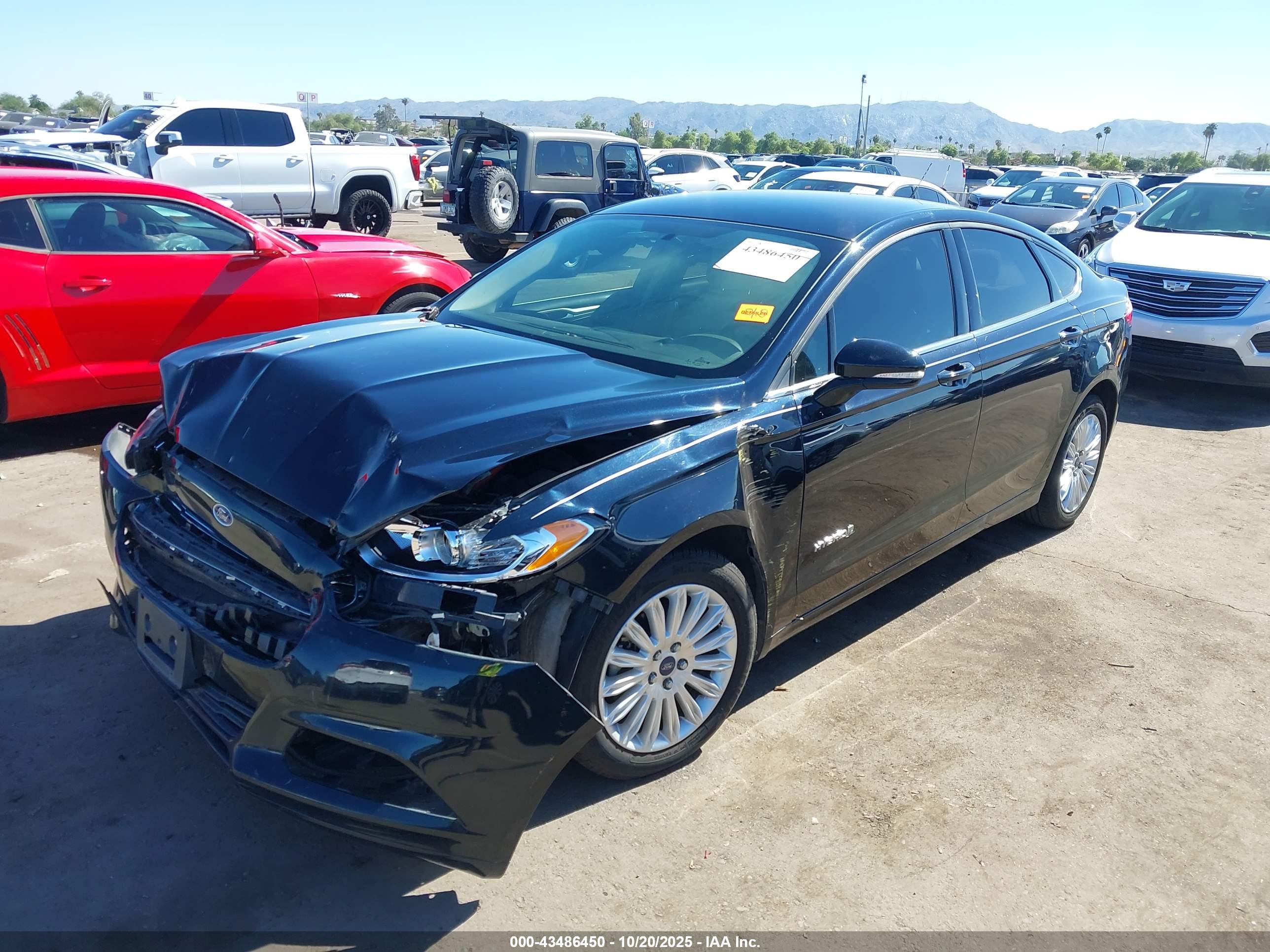 FORD FUSION image 2