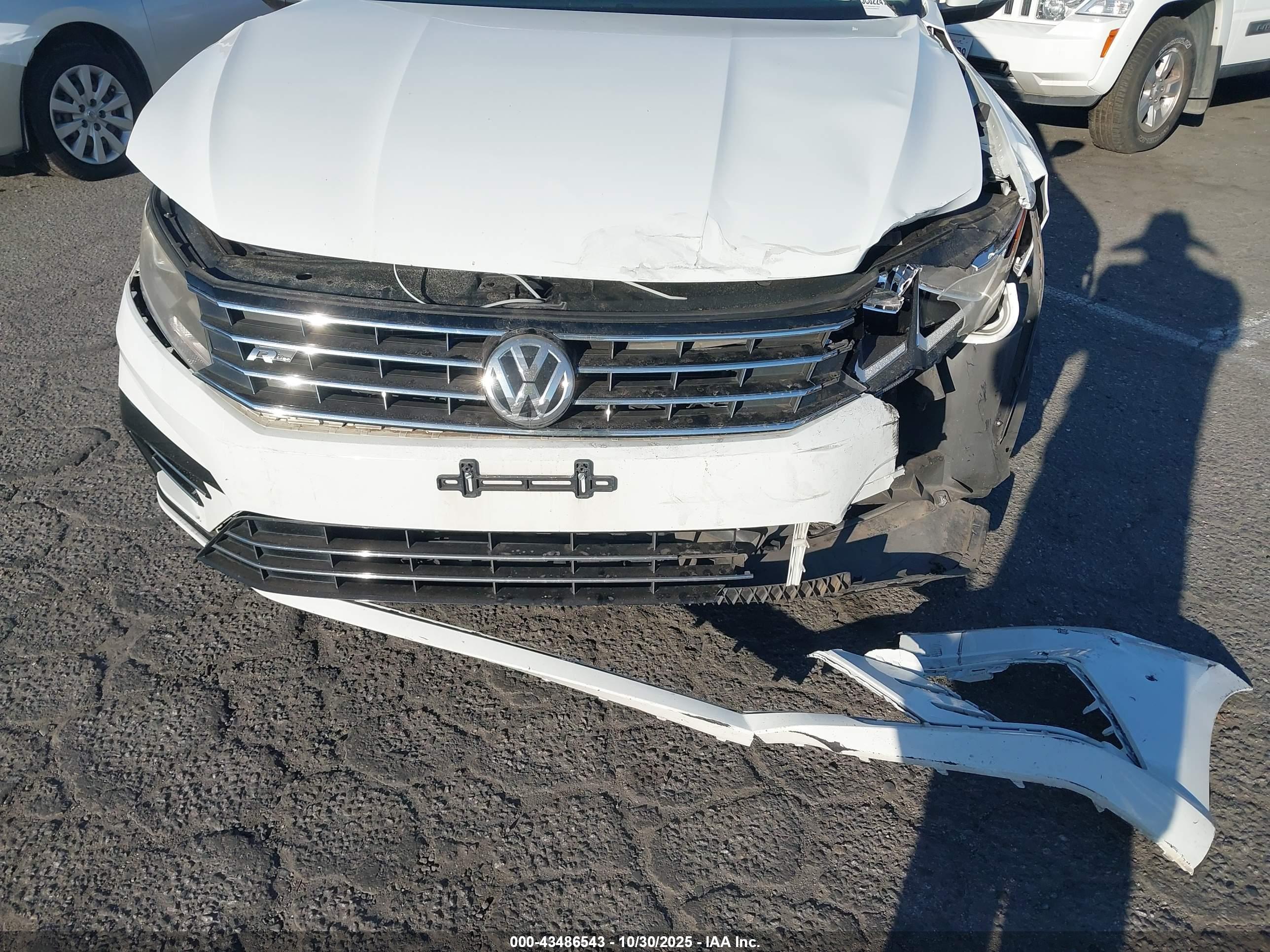 VOLKSWAGEN PASSAT image 6