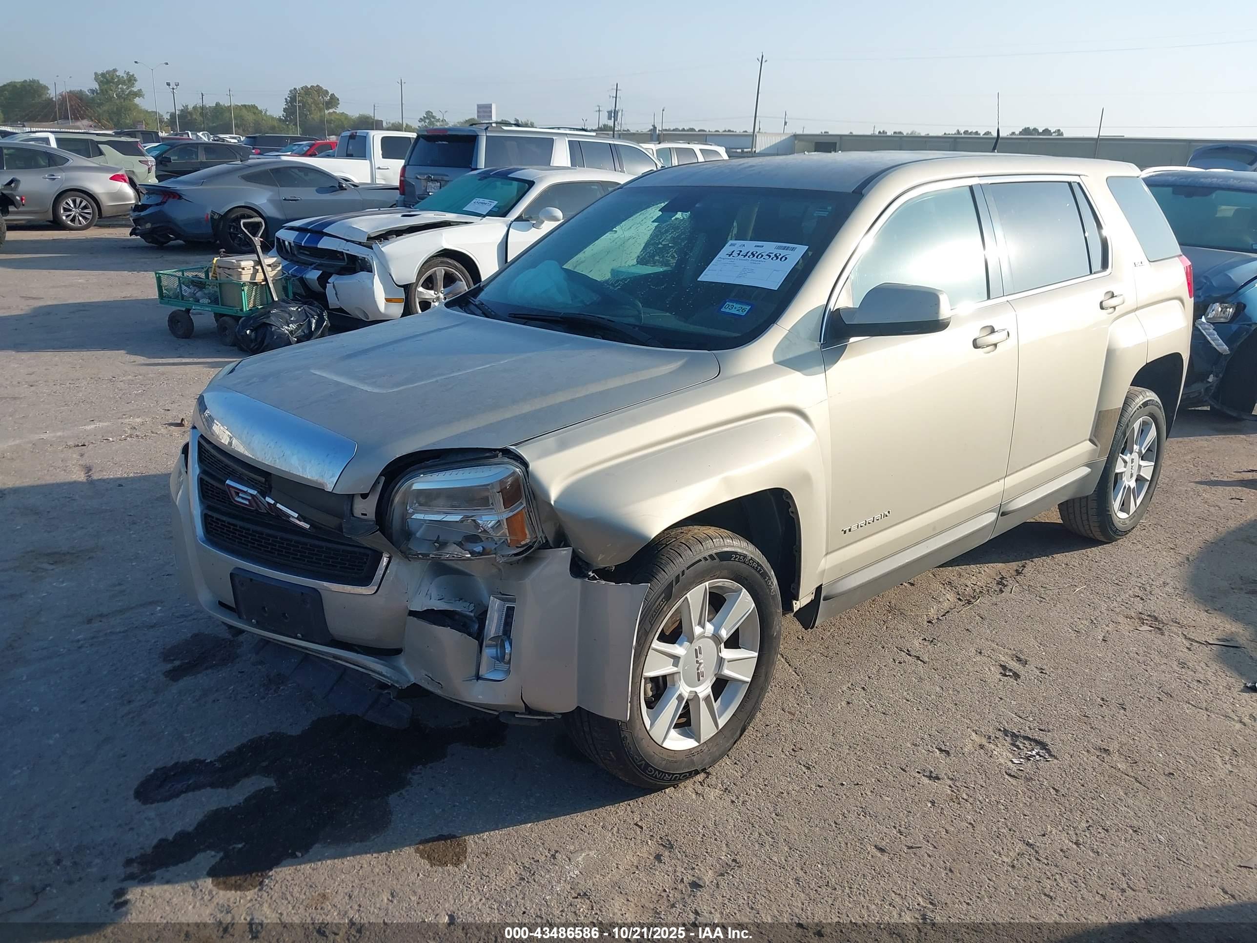 GMC TERRAIN image 2