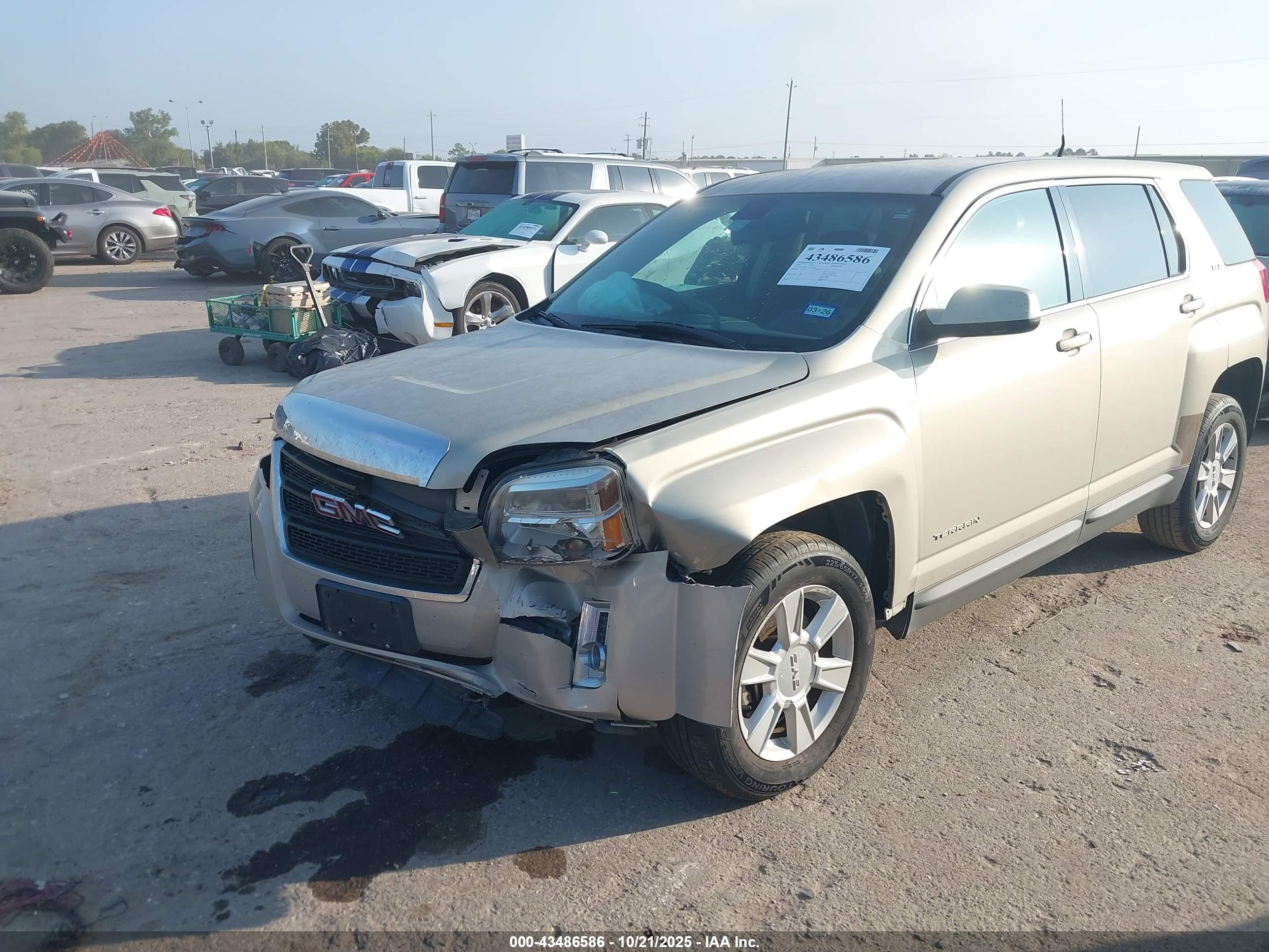 GMC TERRAIN image 6