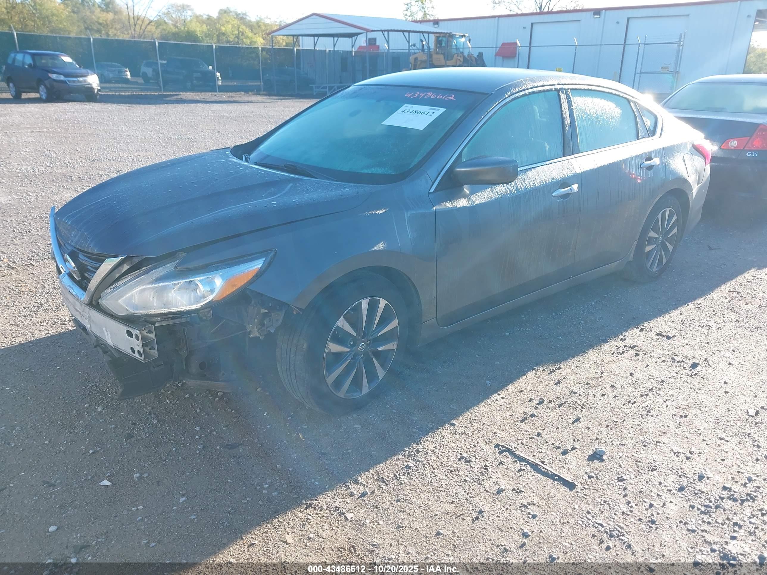 NISSAN ALTIMA image 2