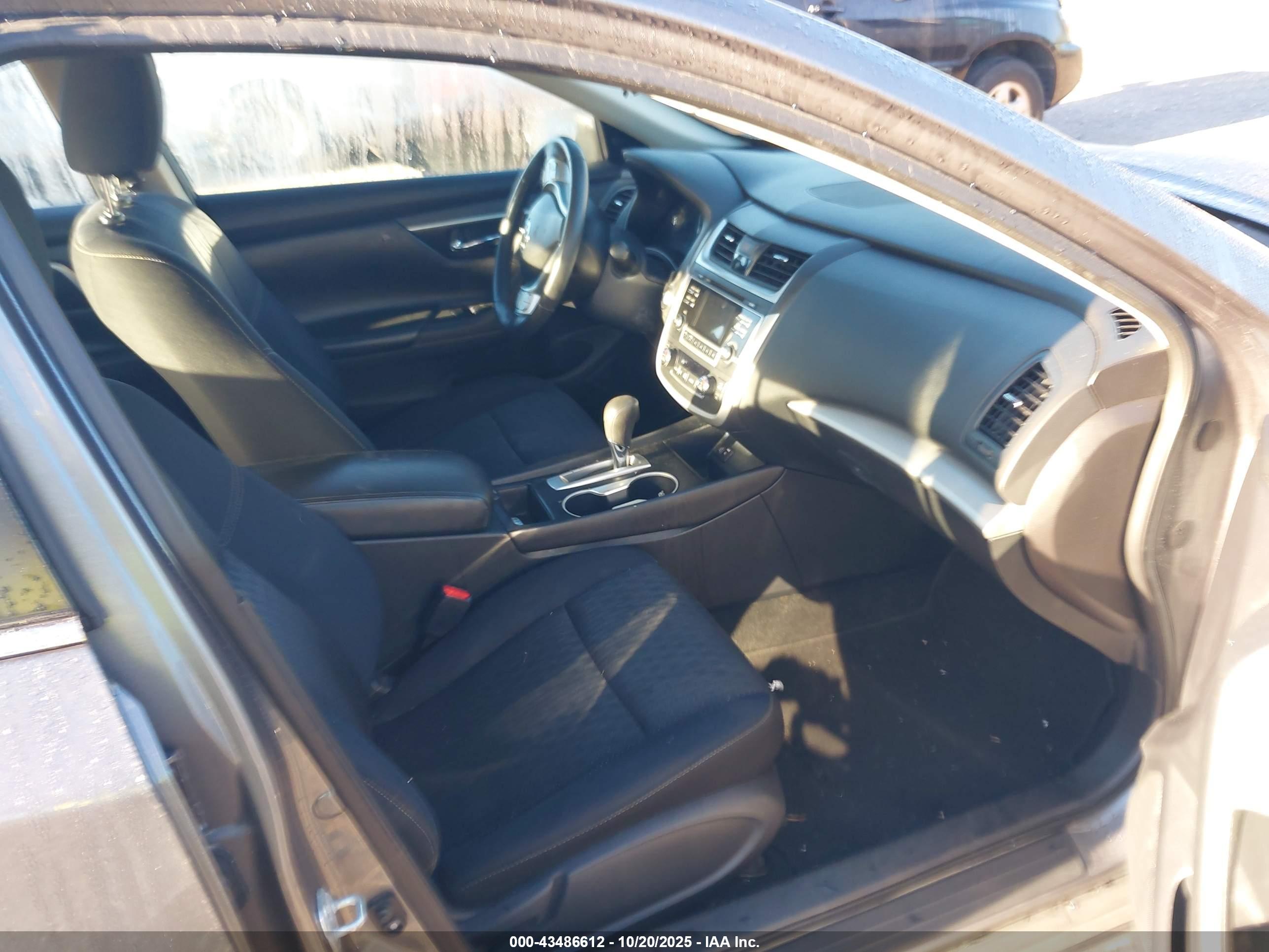 NISSAN ALTIMA image 5