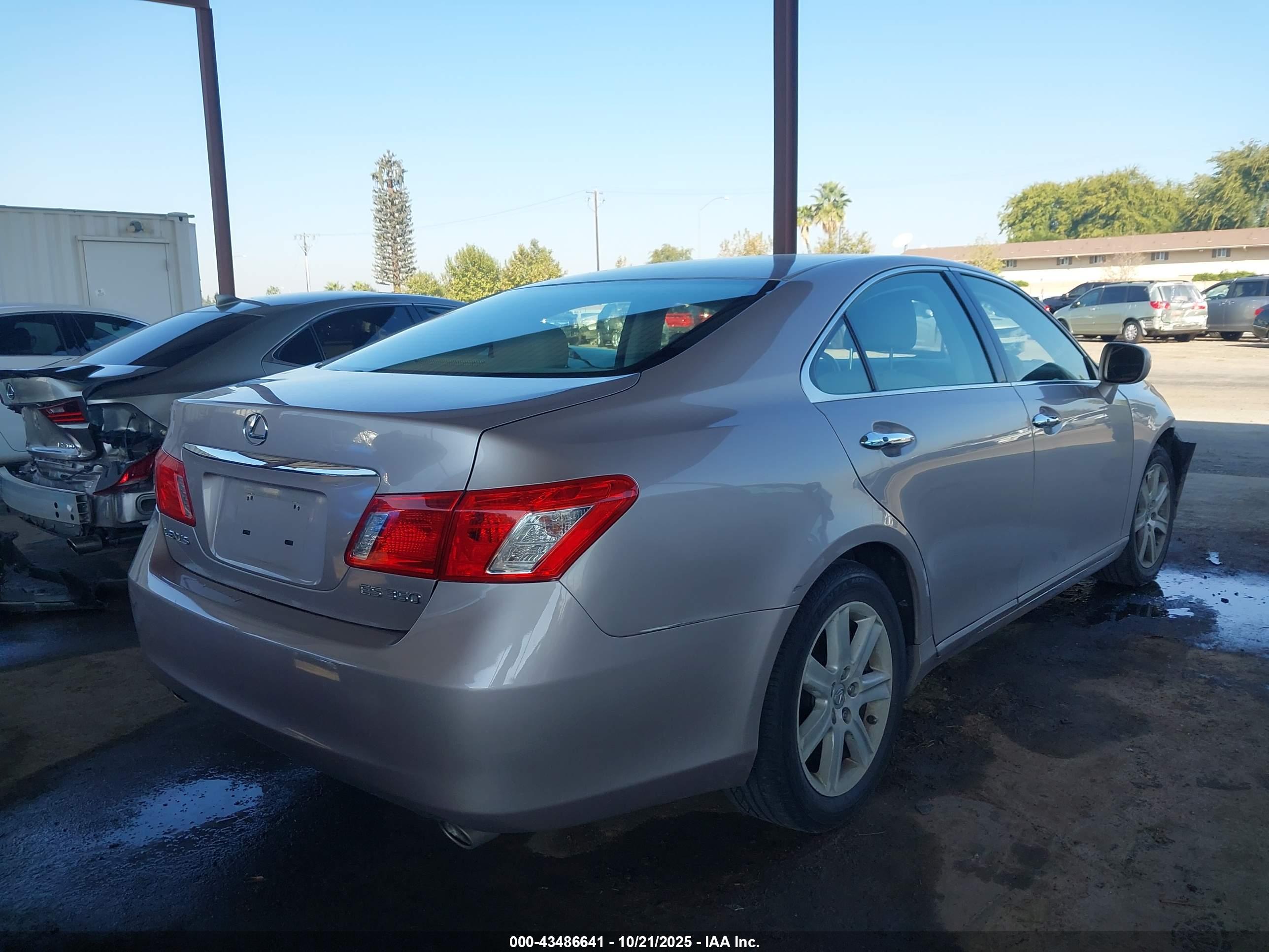 LEXUS ES image 4