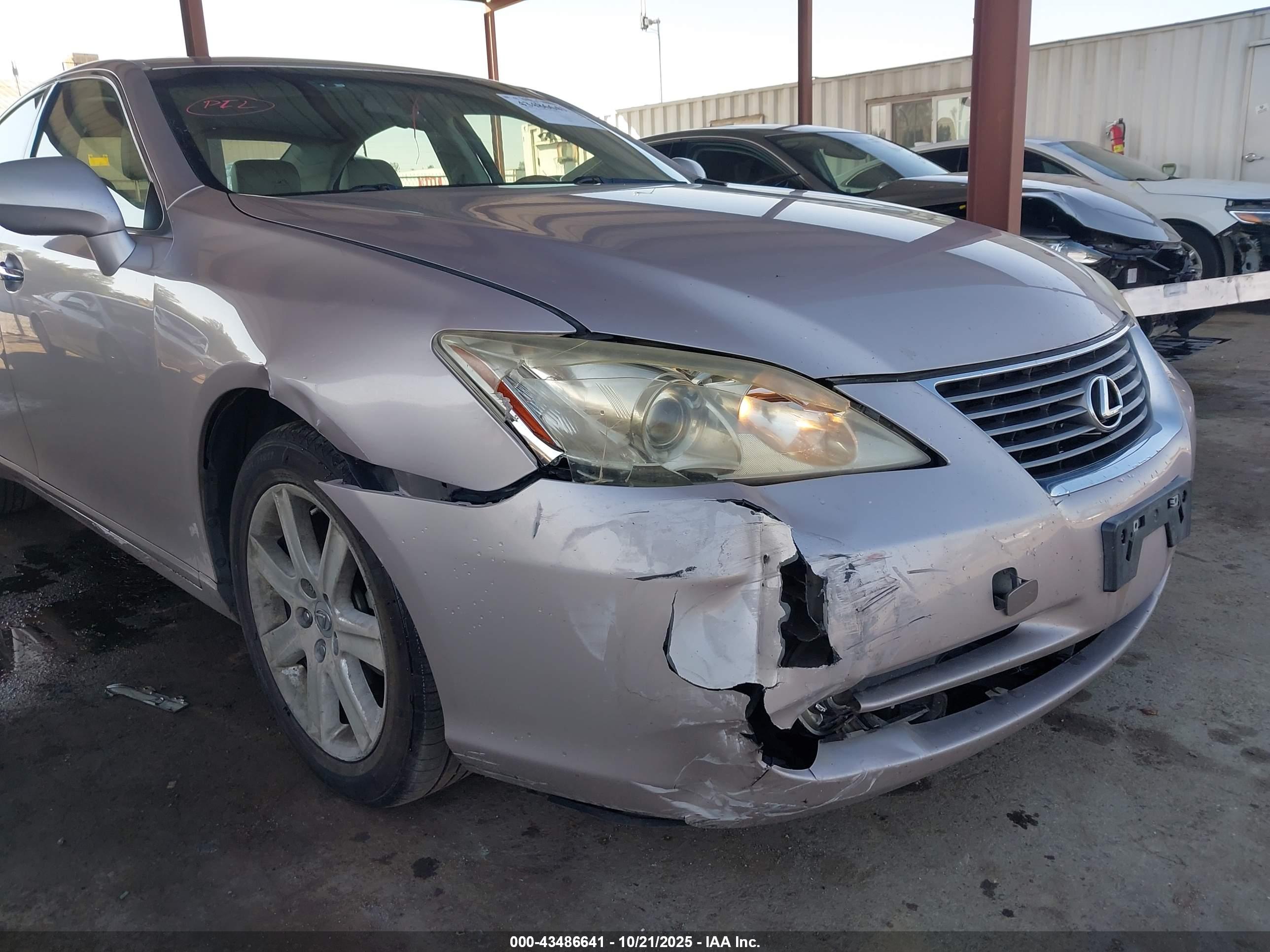 LEXUS ES image 6