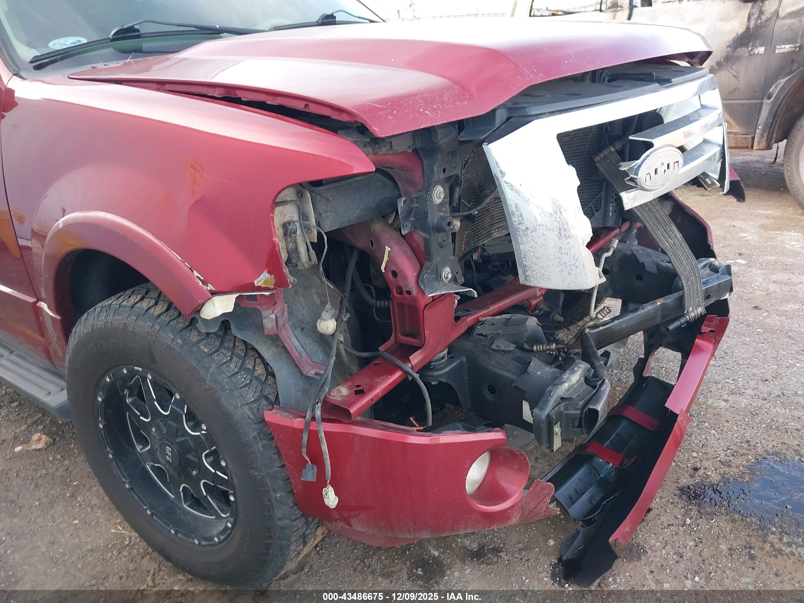 FORD EXPEDITION image 6