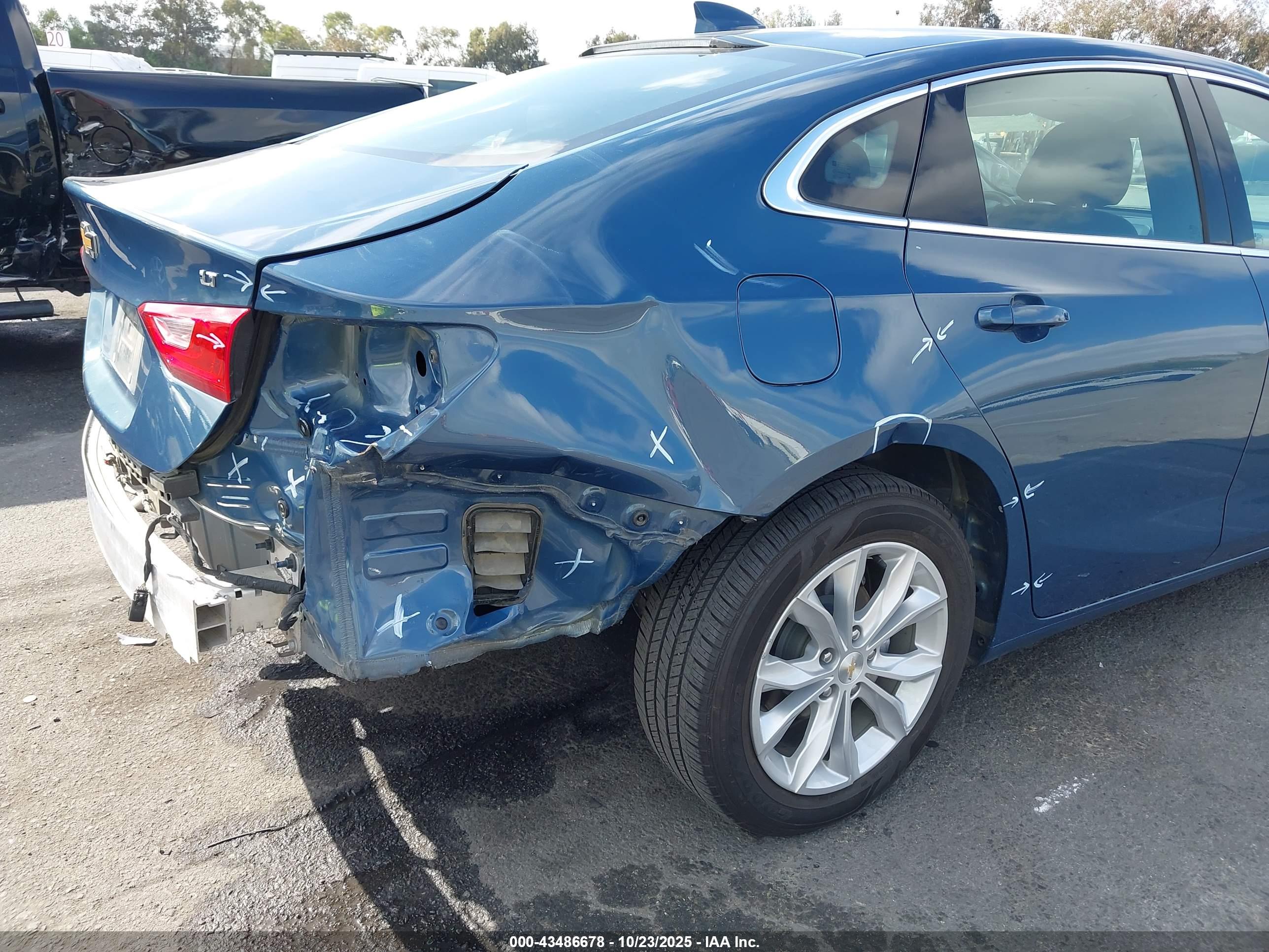 CHEVROLET MALIBU image 6