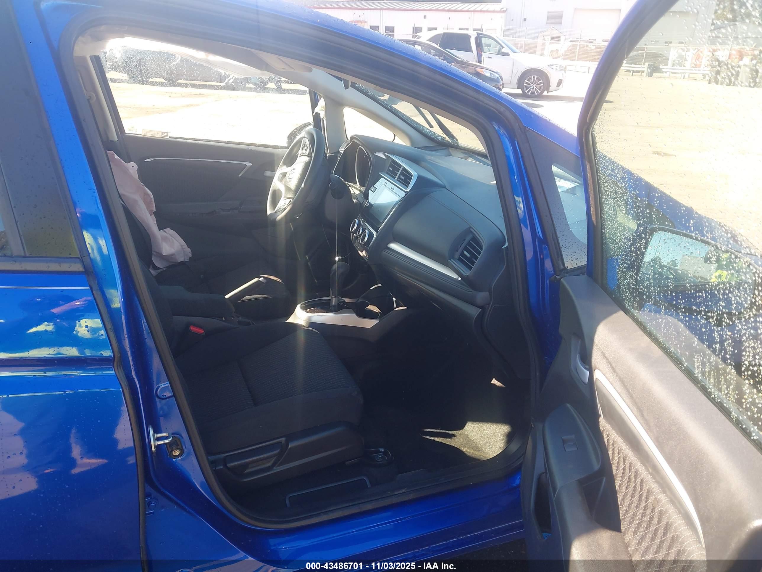 HONDA FIT image 5