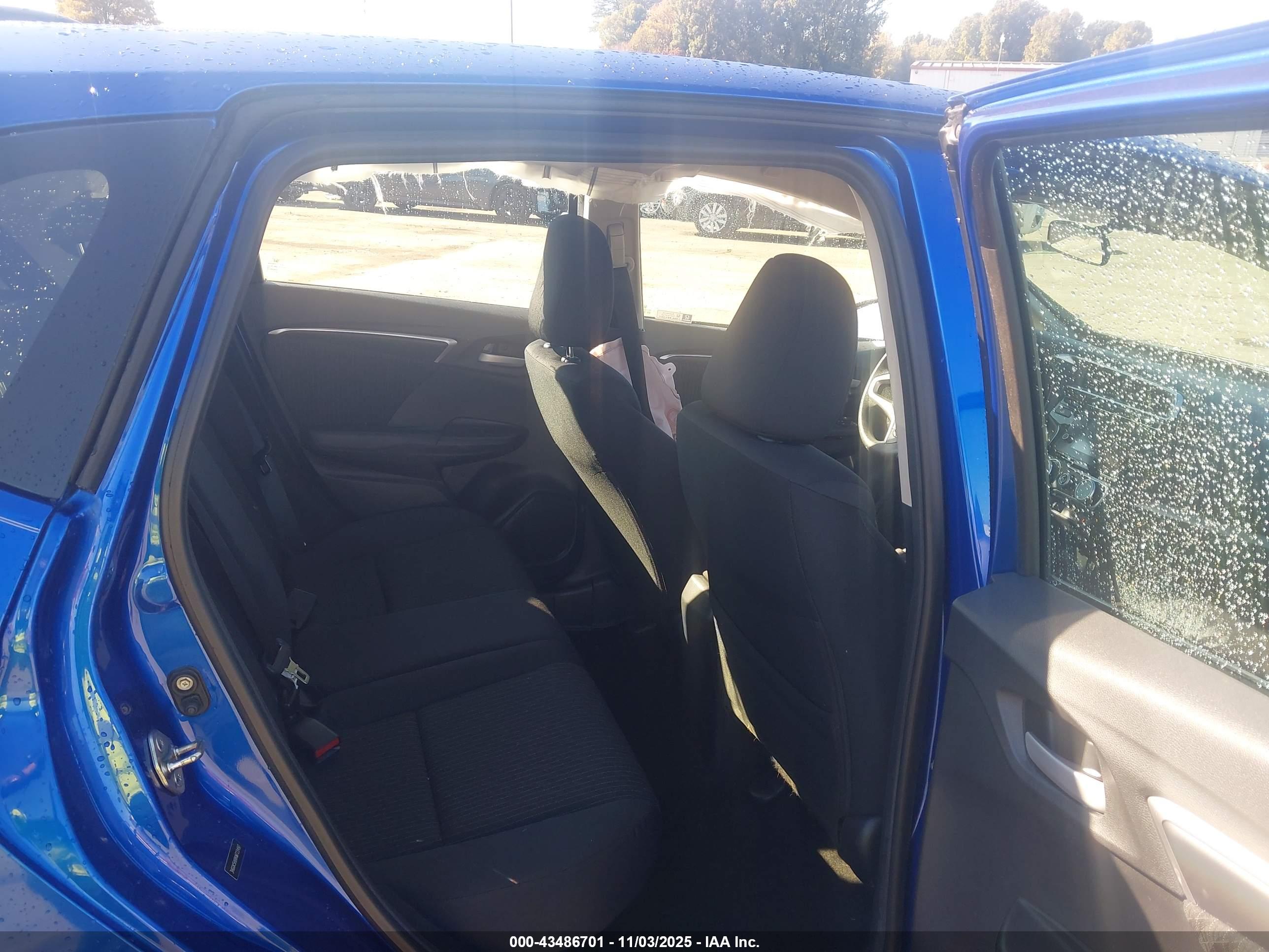 HONDA FIT image 8
