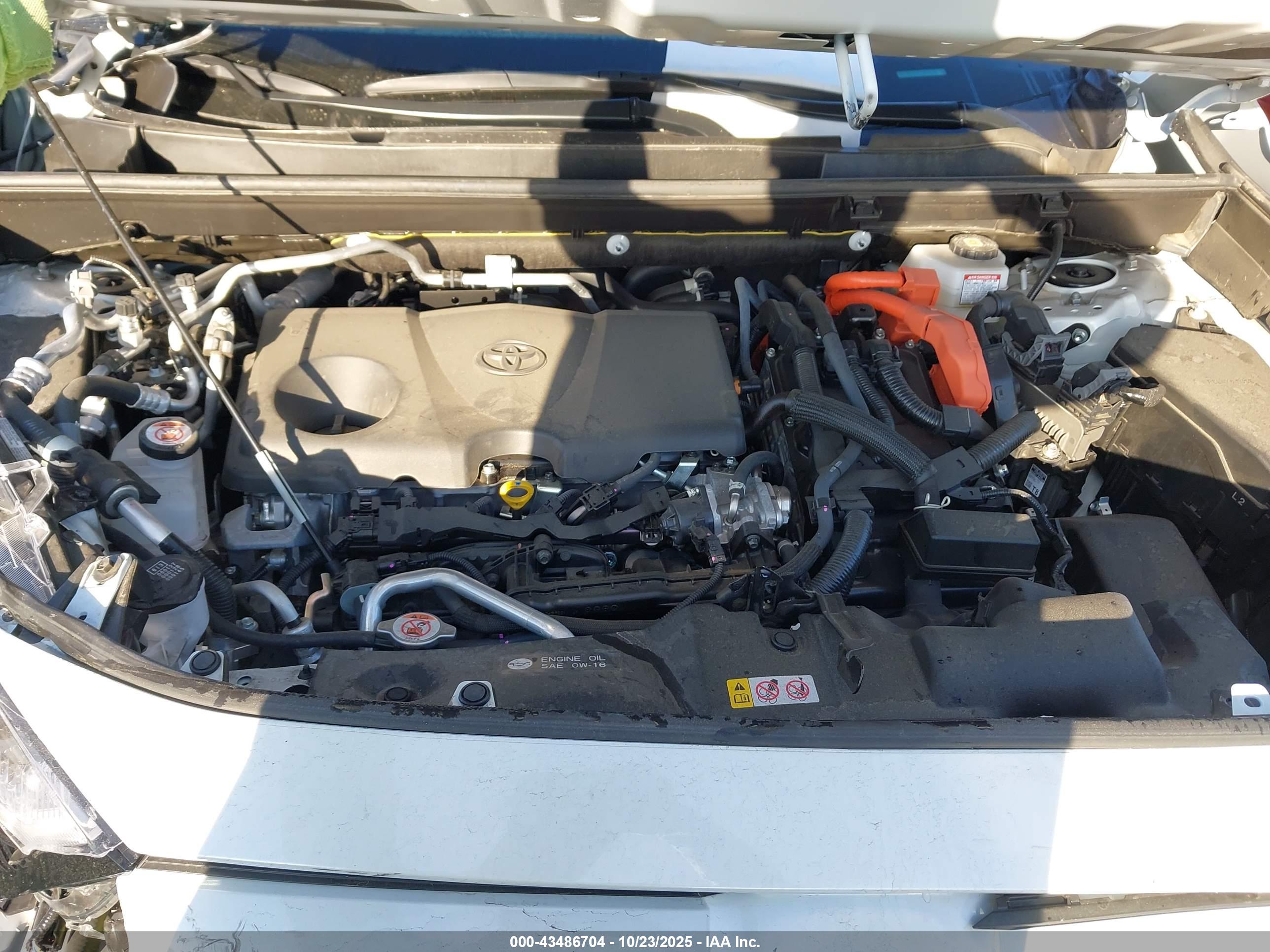 TOYOTA RAV4 image 10