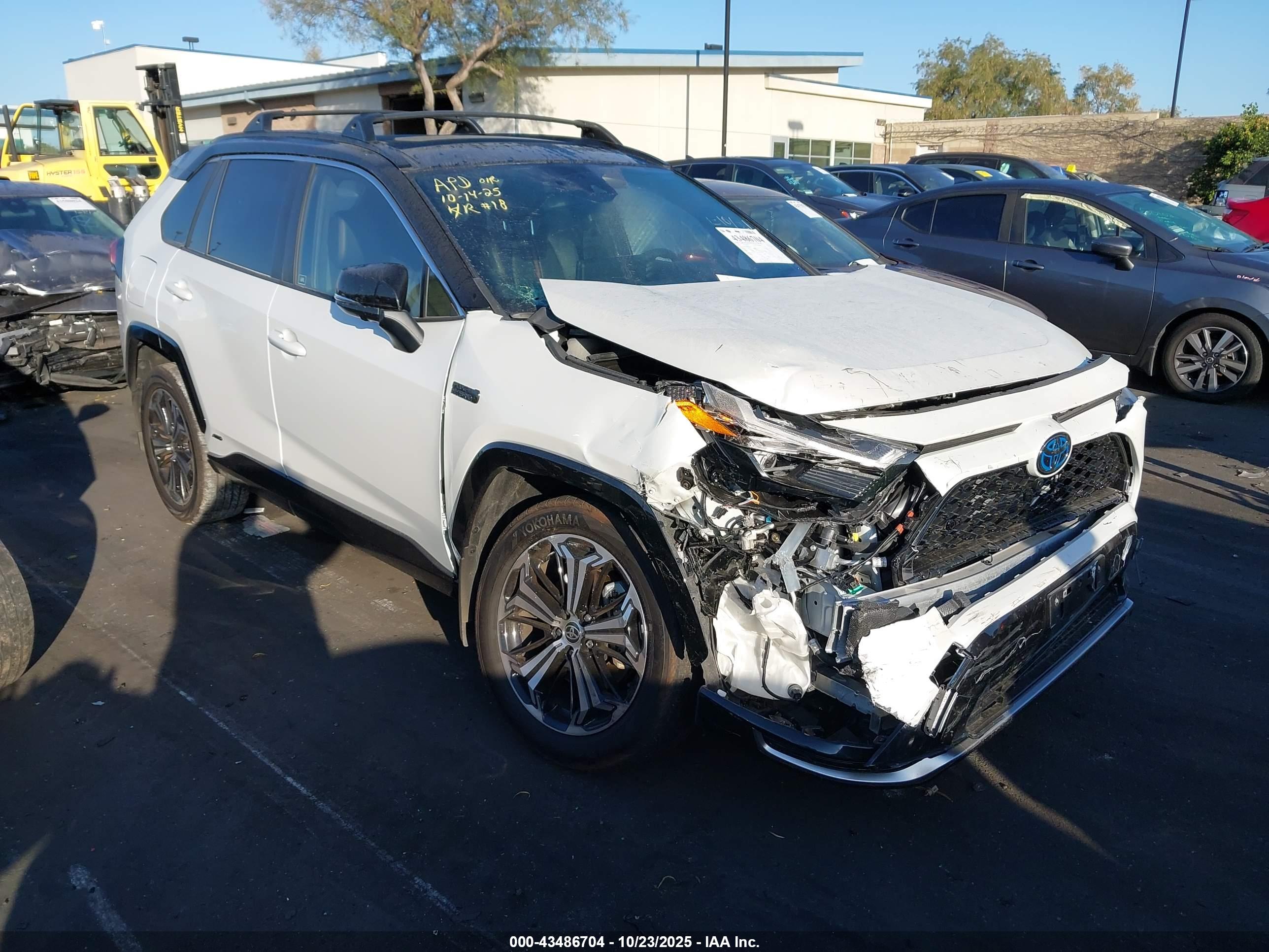 TOYOTA RAV4 image 6
