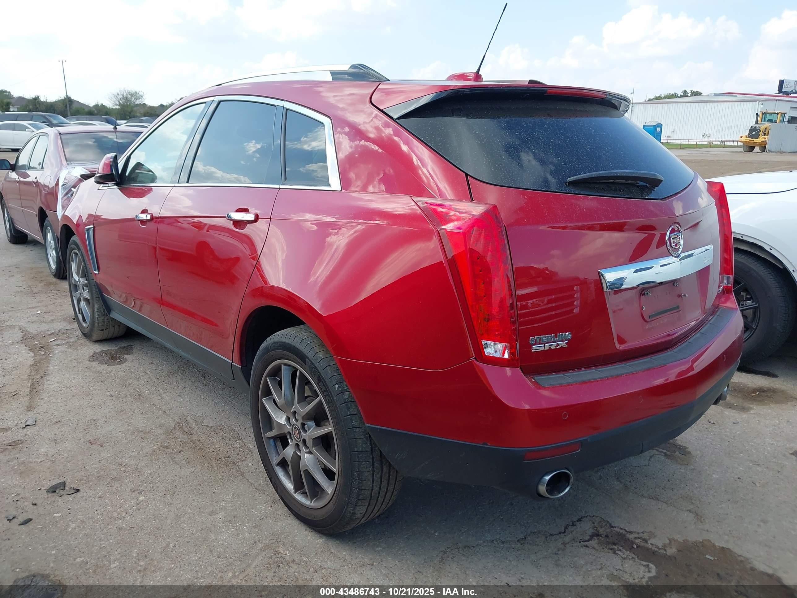 CADILLAC SRX image 3