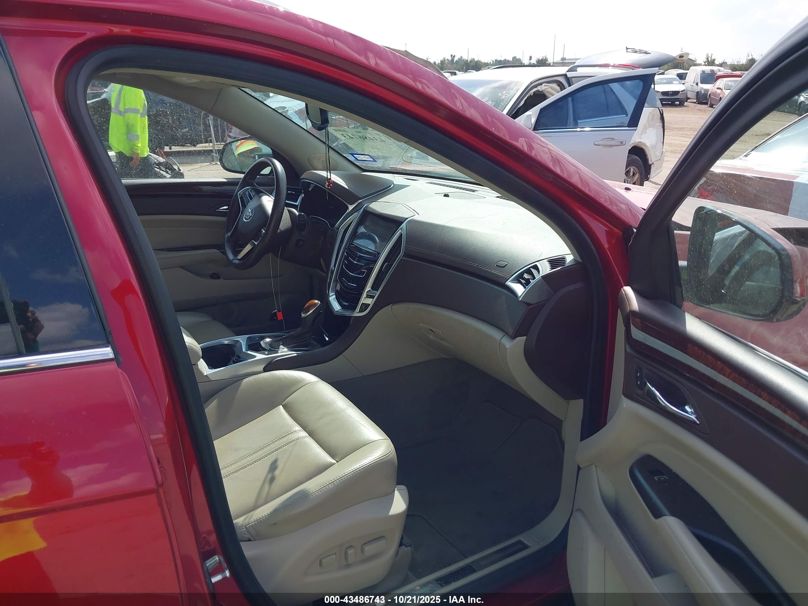 CADILLAC SRX image 5