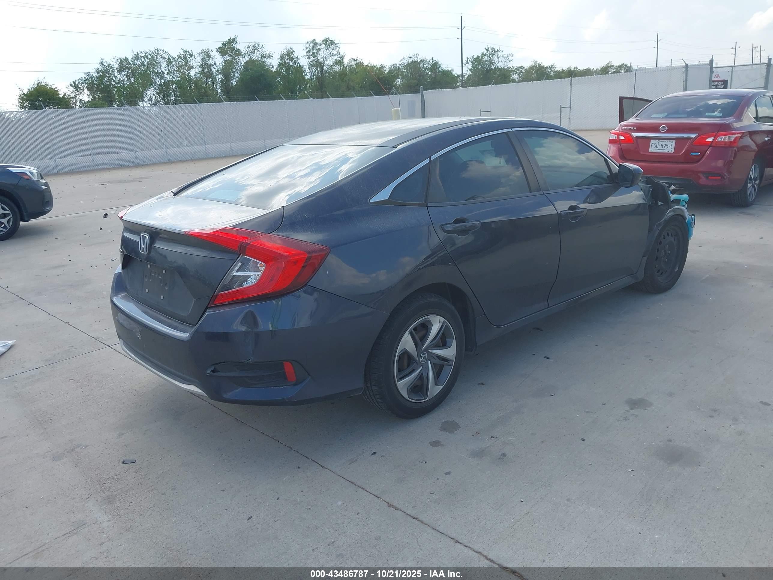 HONDA CIVIC image 4