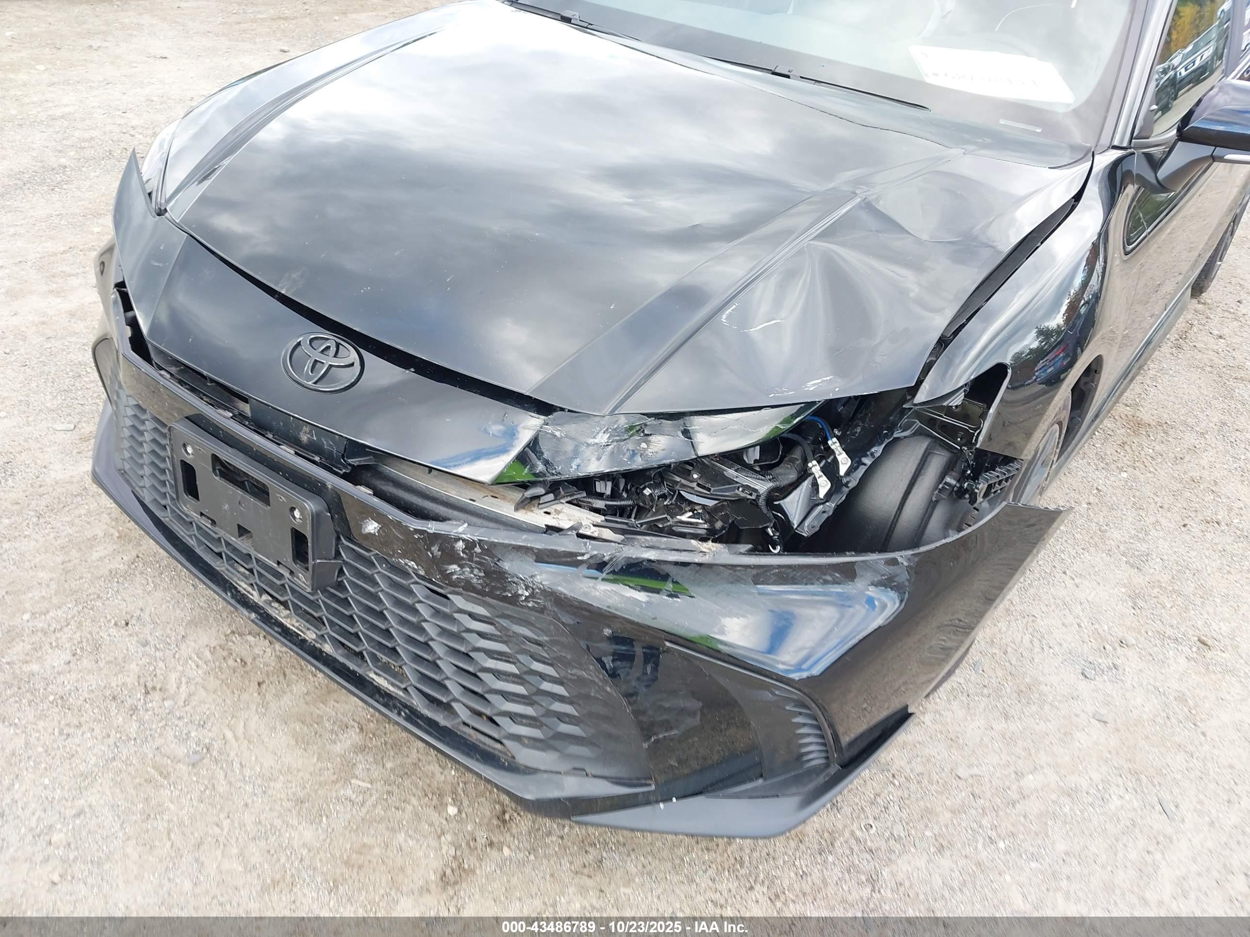 TOYOTA CAMRY image 6