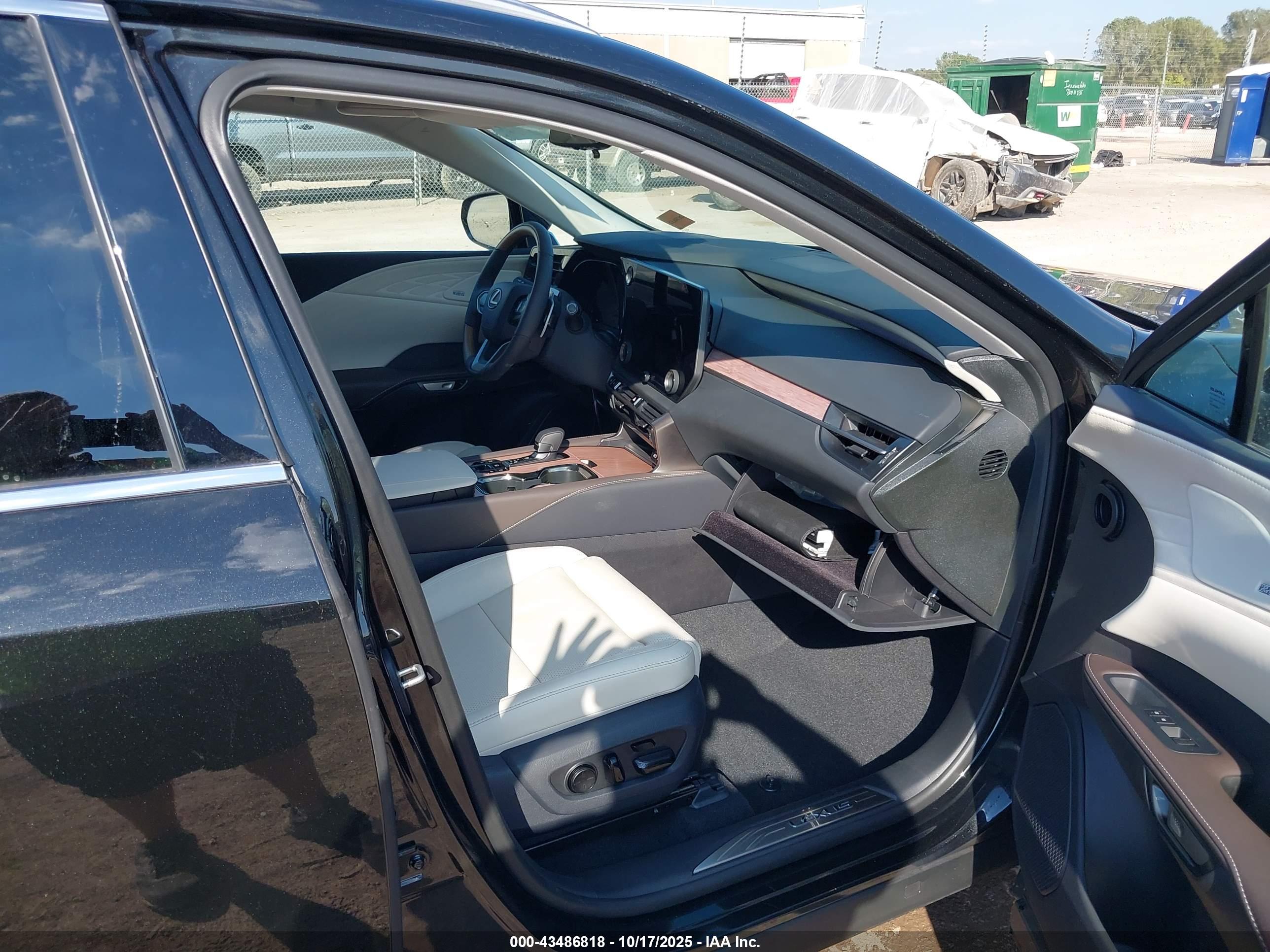 LEXUS RX image 5