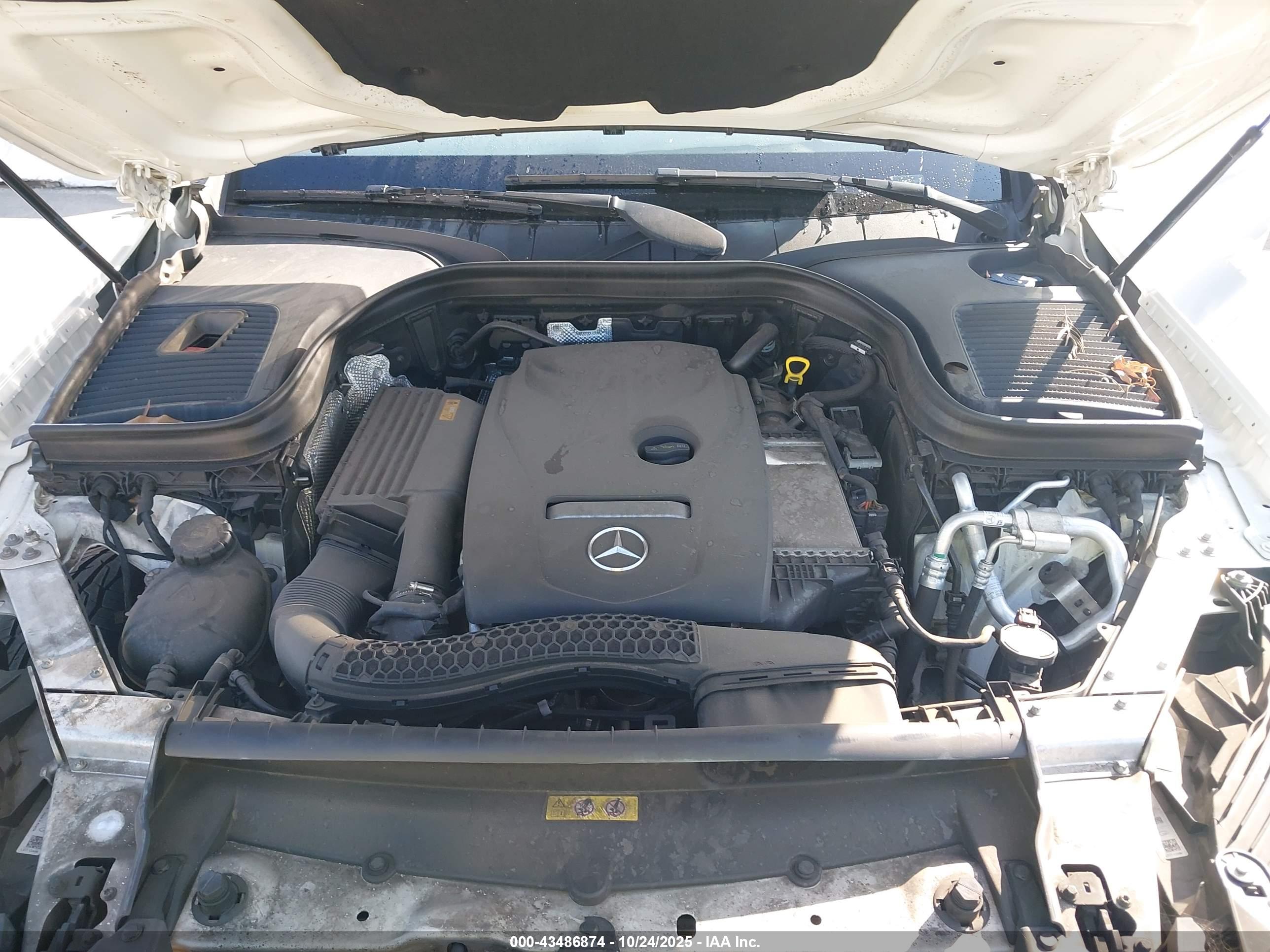 MERCEDES-BENZ GLC image 10
