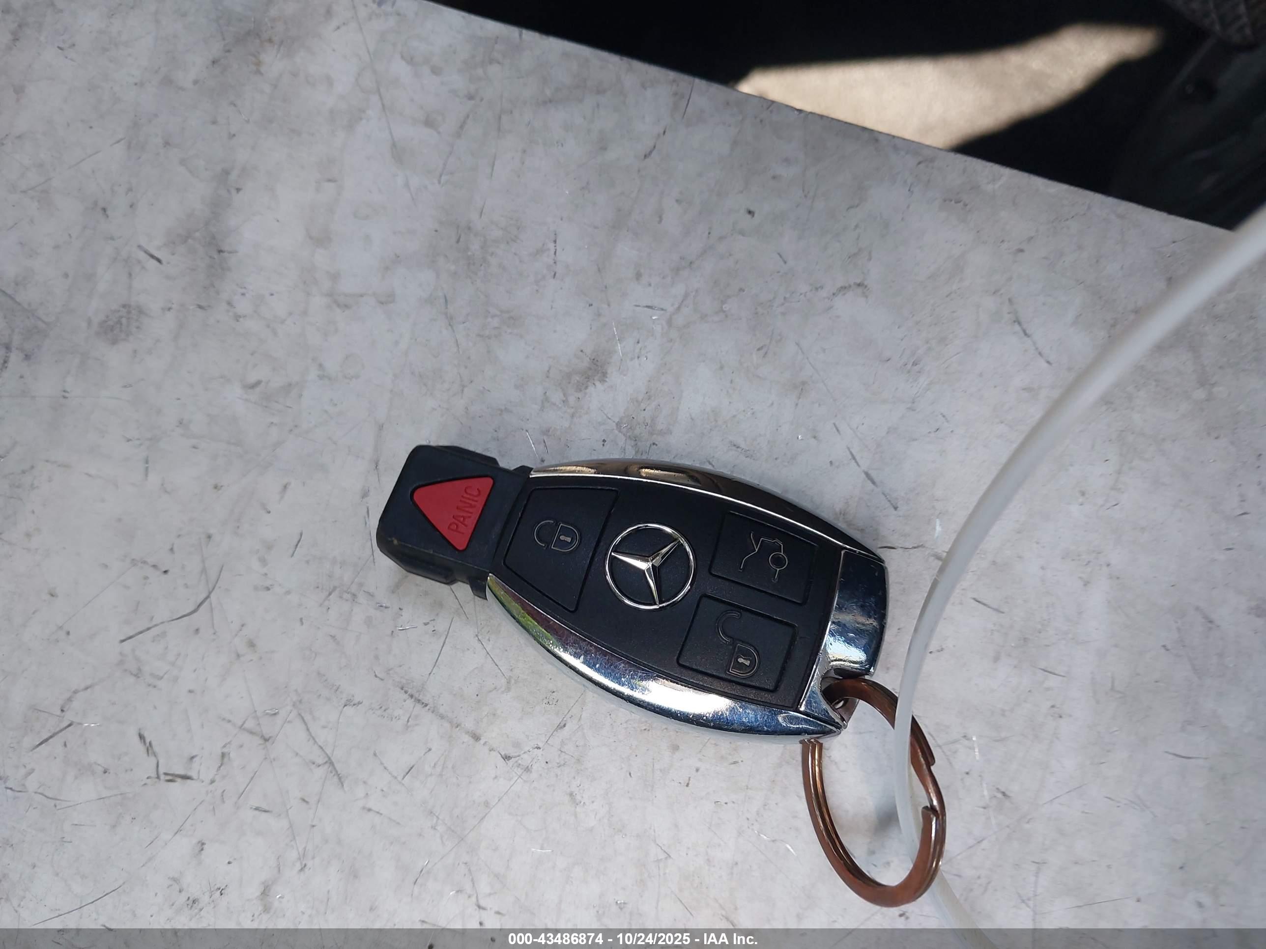 MERCEDES-BENZ GLC image 11