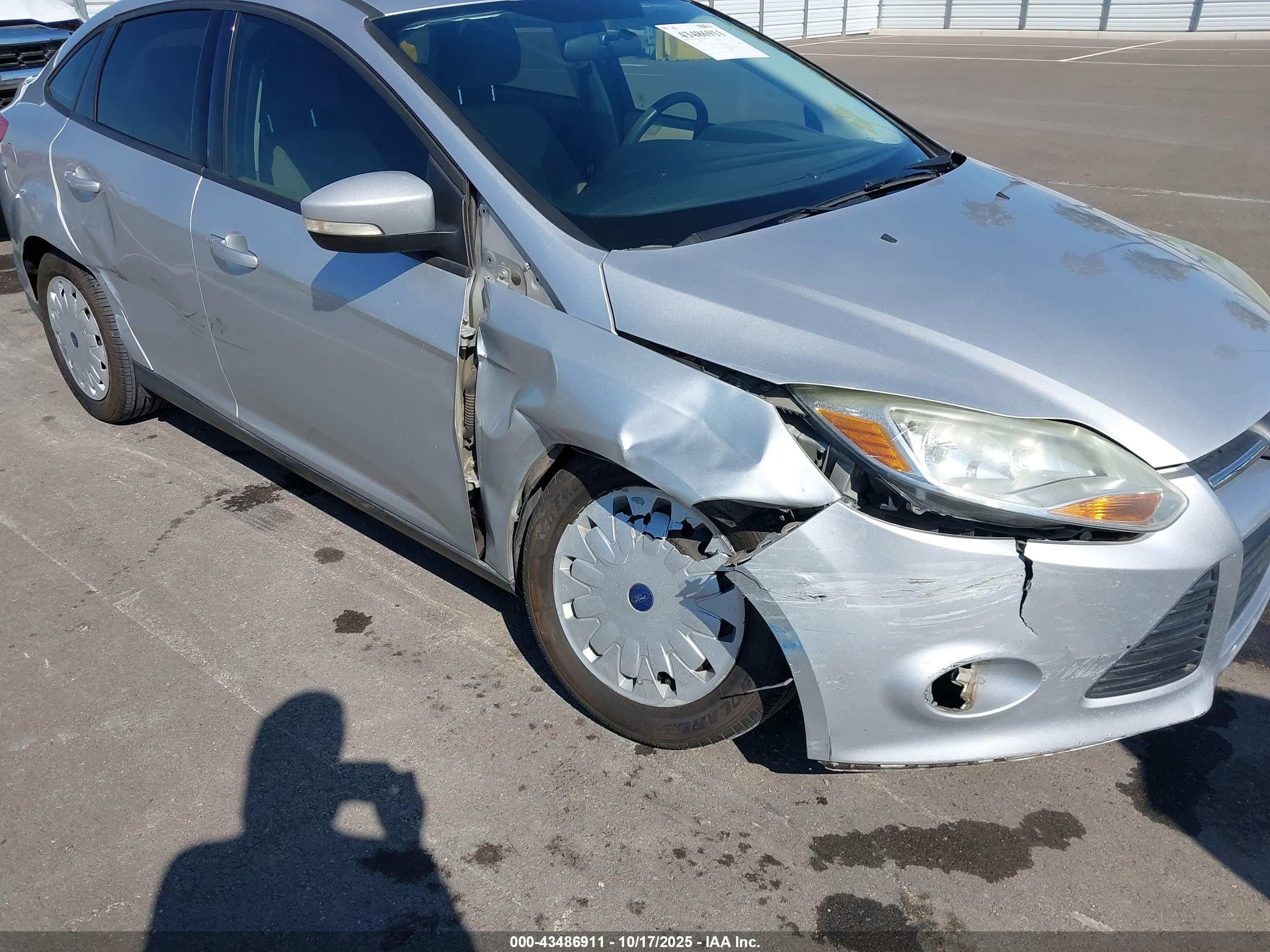 FORD FOCUS image 6