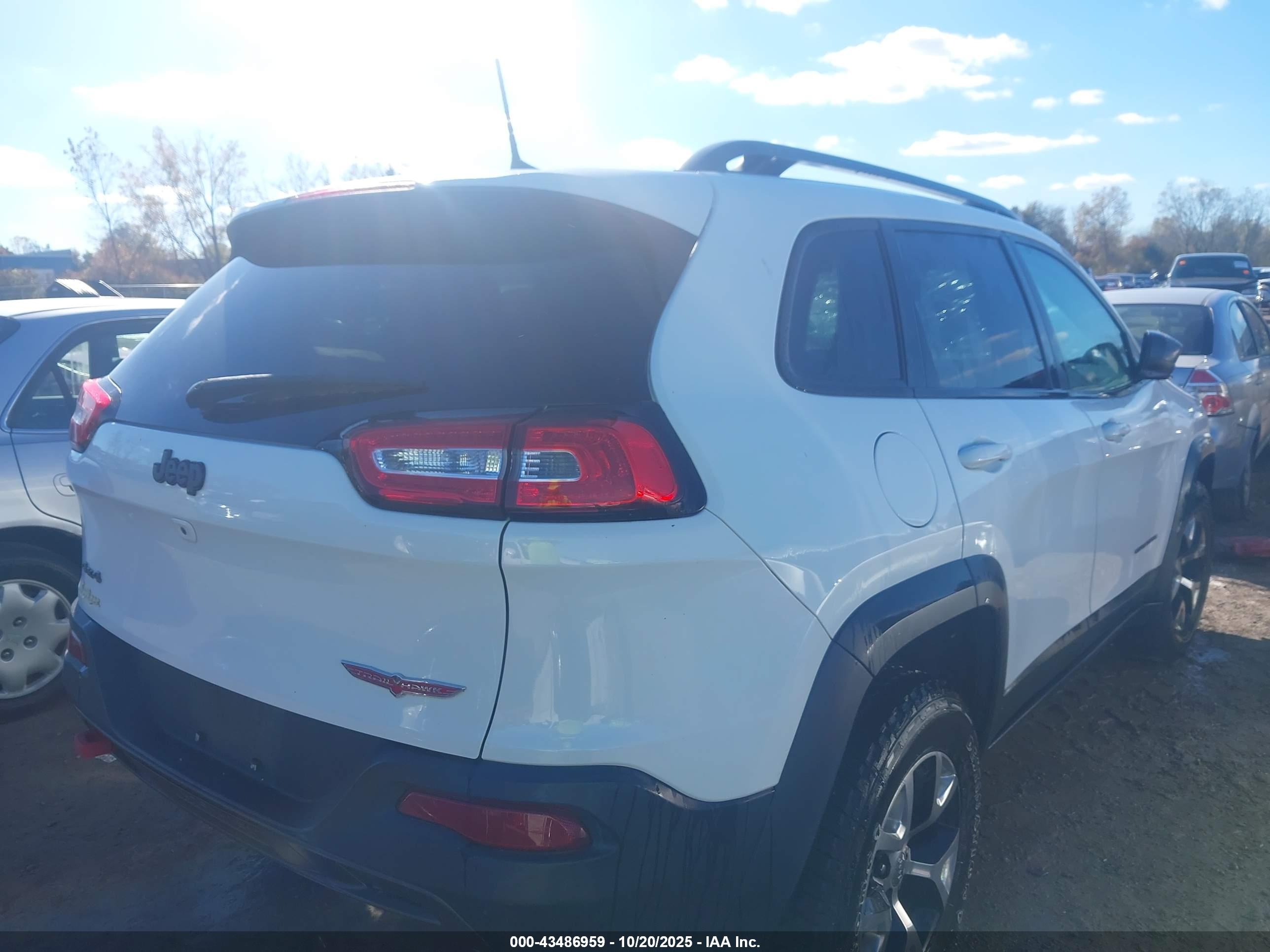 JEEP CHEROKEE image 4