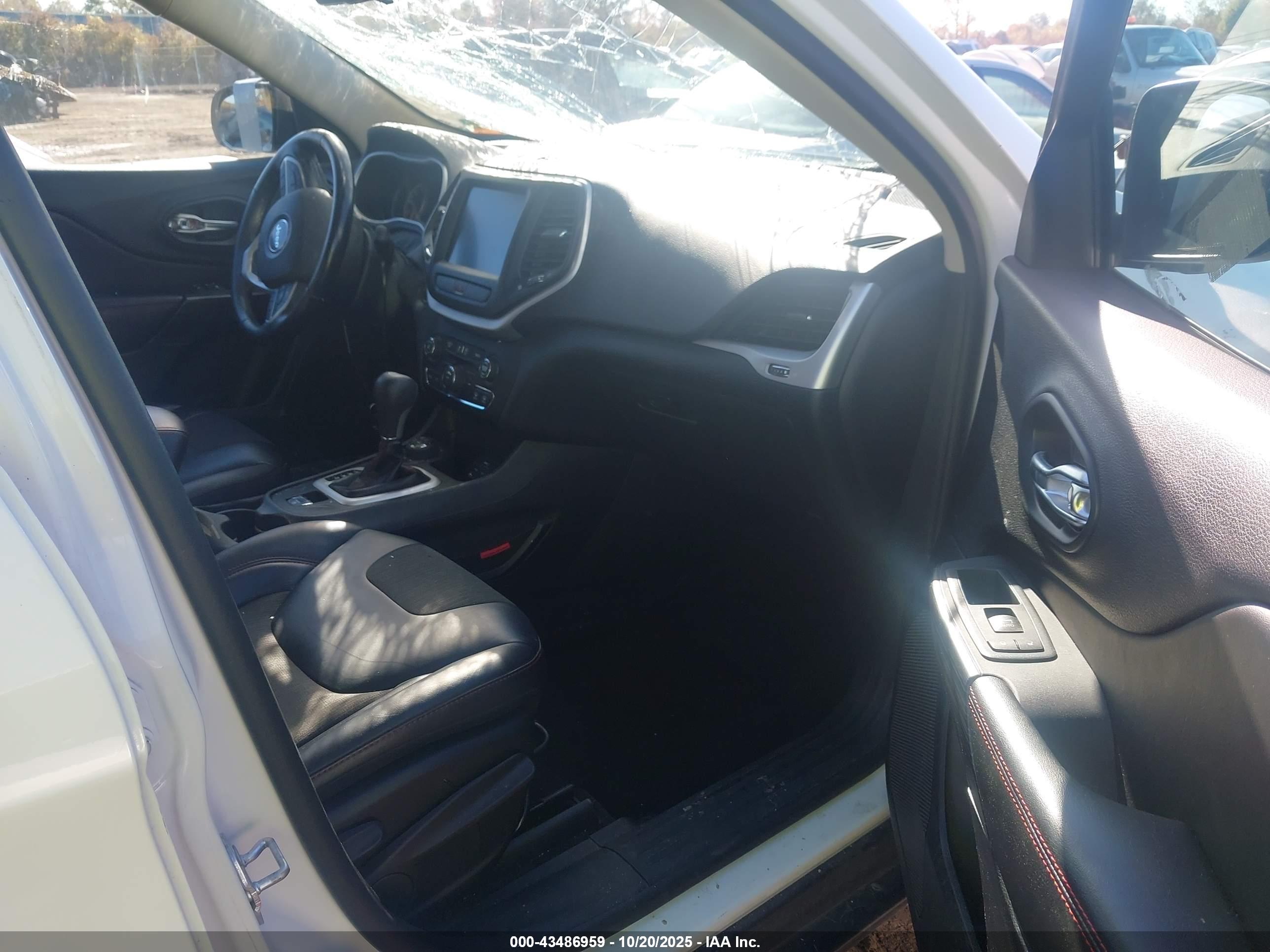 JEEP CHEROKEE image 5