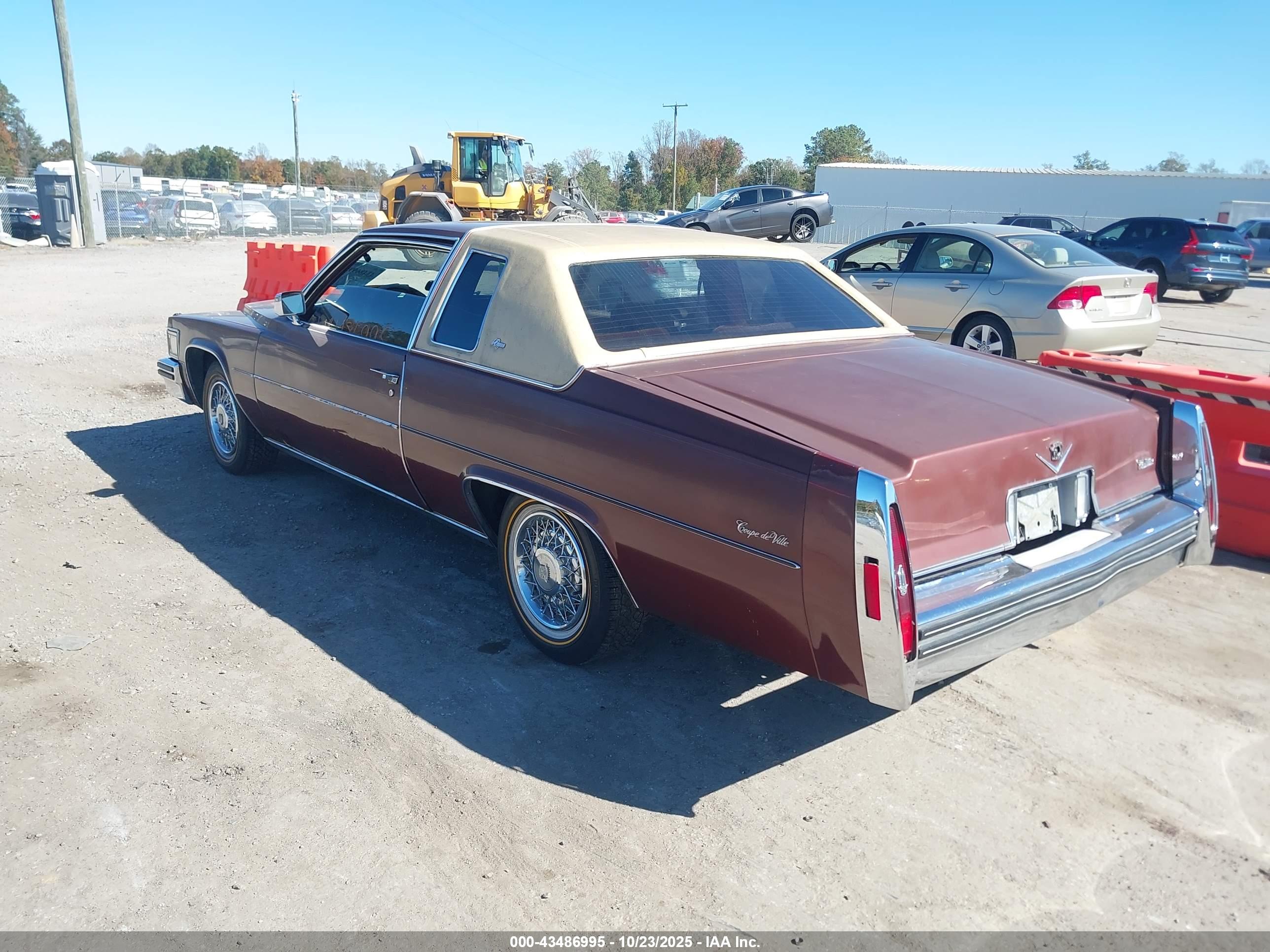 CADILLAC DEVILLE image 3