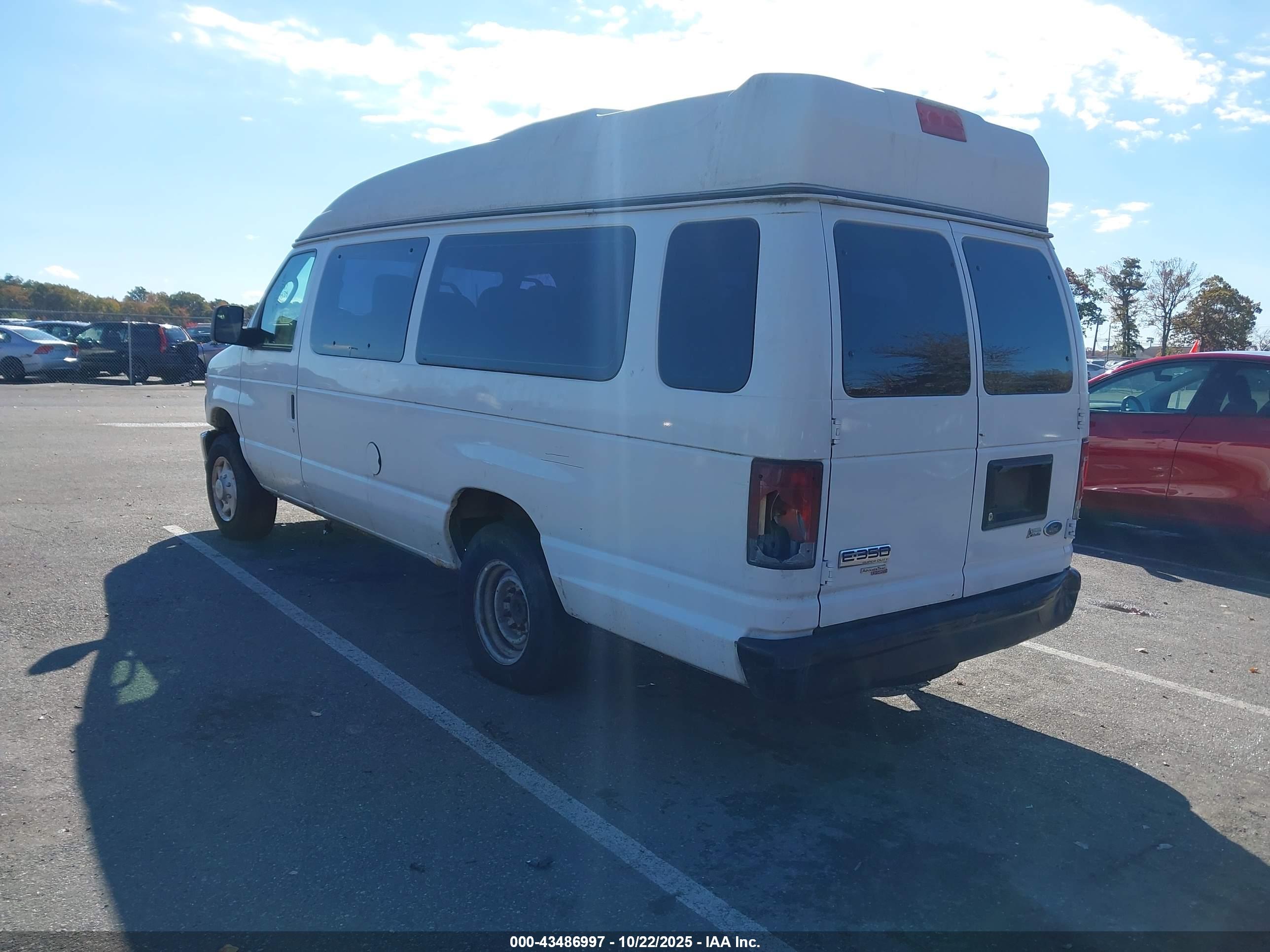 FORD E-350 image 3