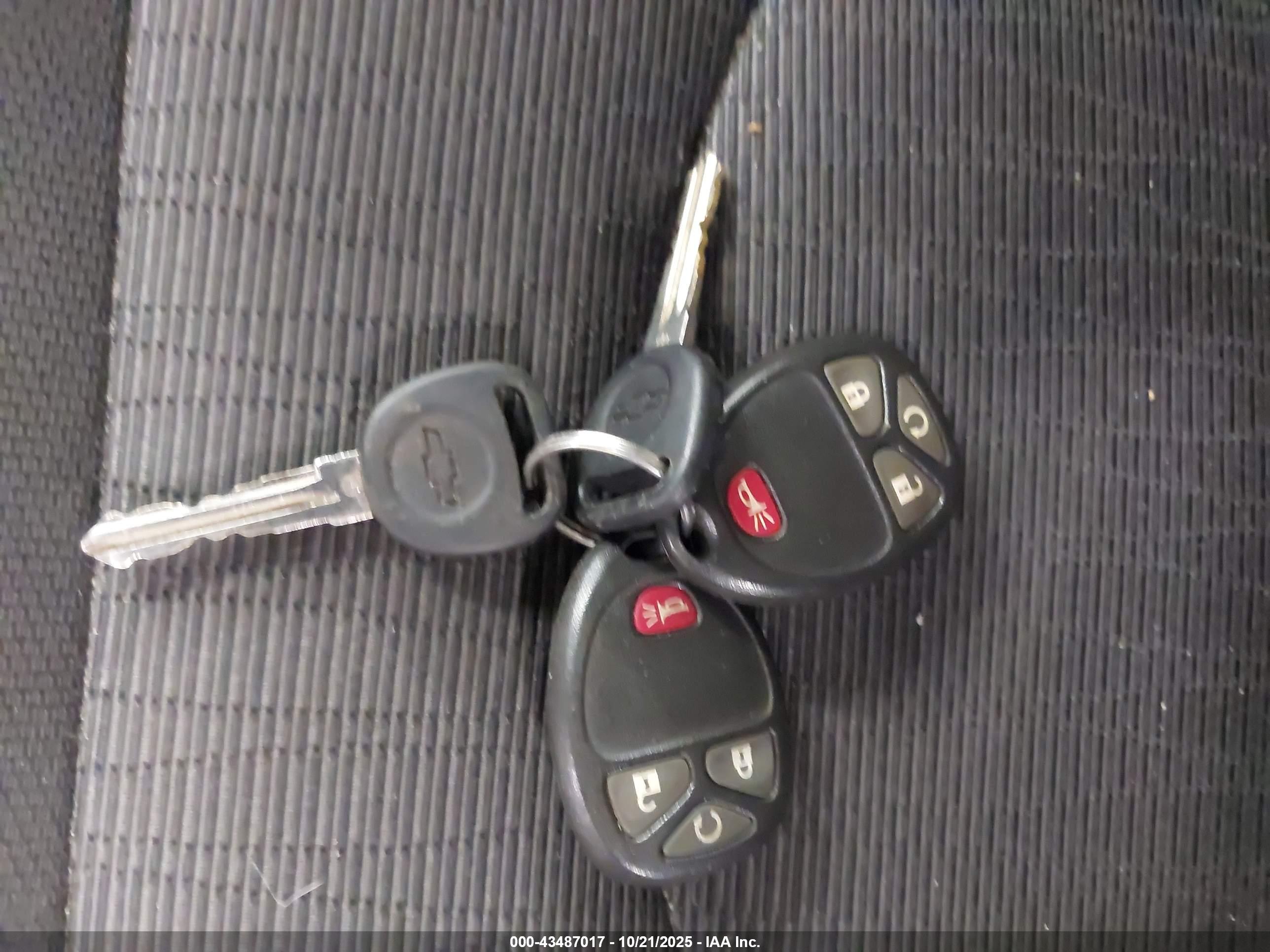 CHEVROLET TRAVERSE image 11