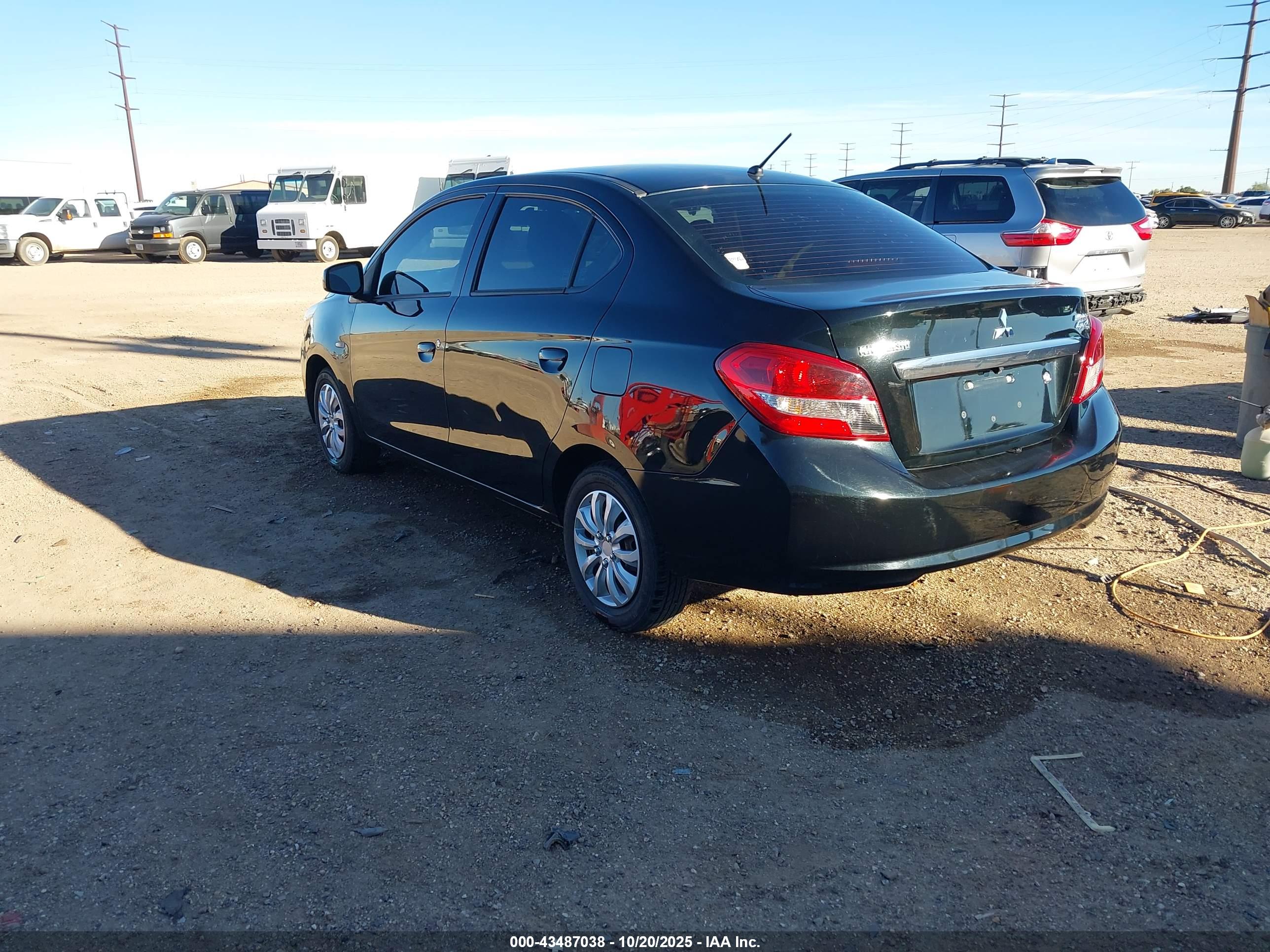 MITSUBISHI MIRAGE image 3