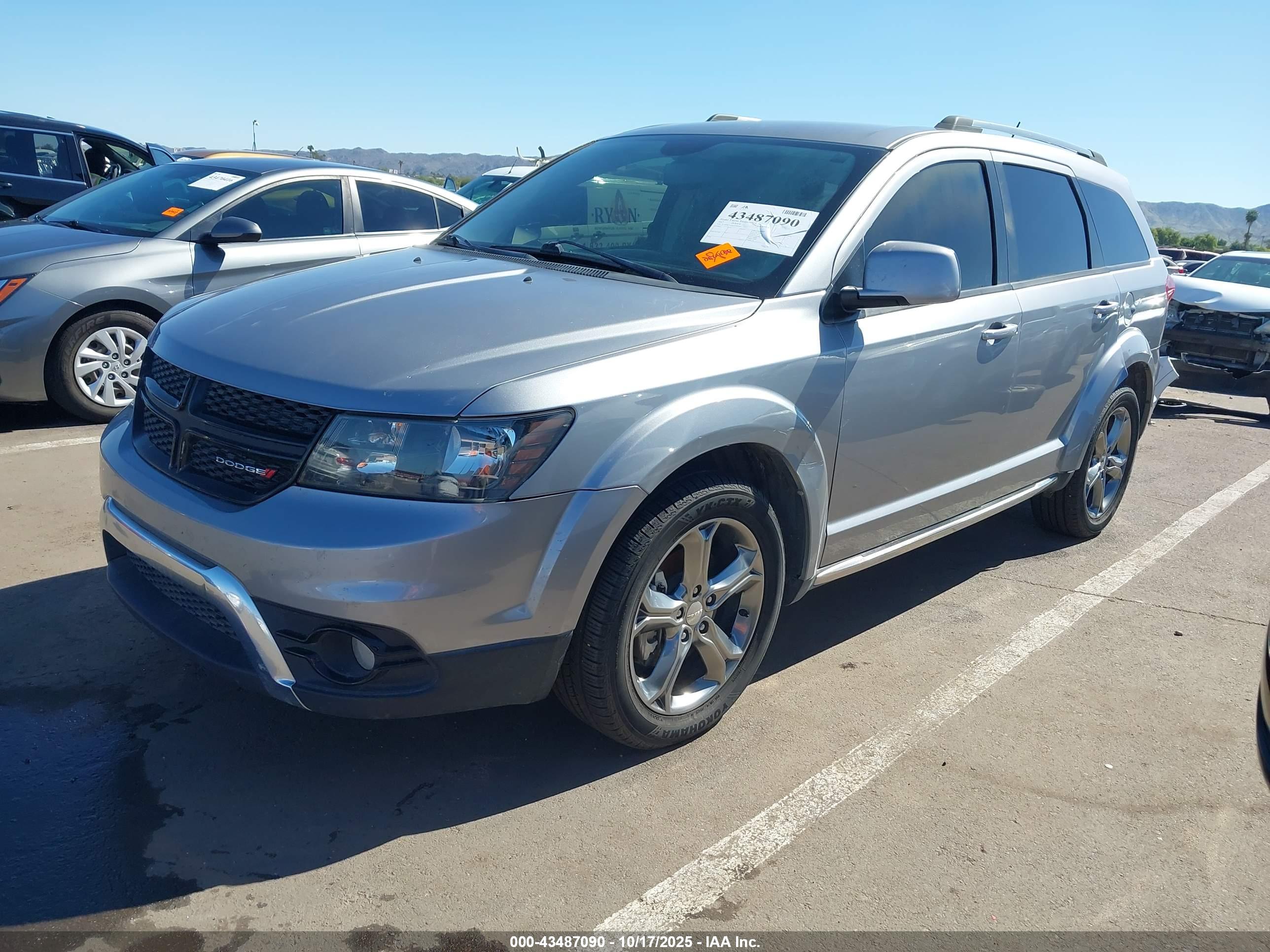 DODGE JOURNEY image 2