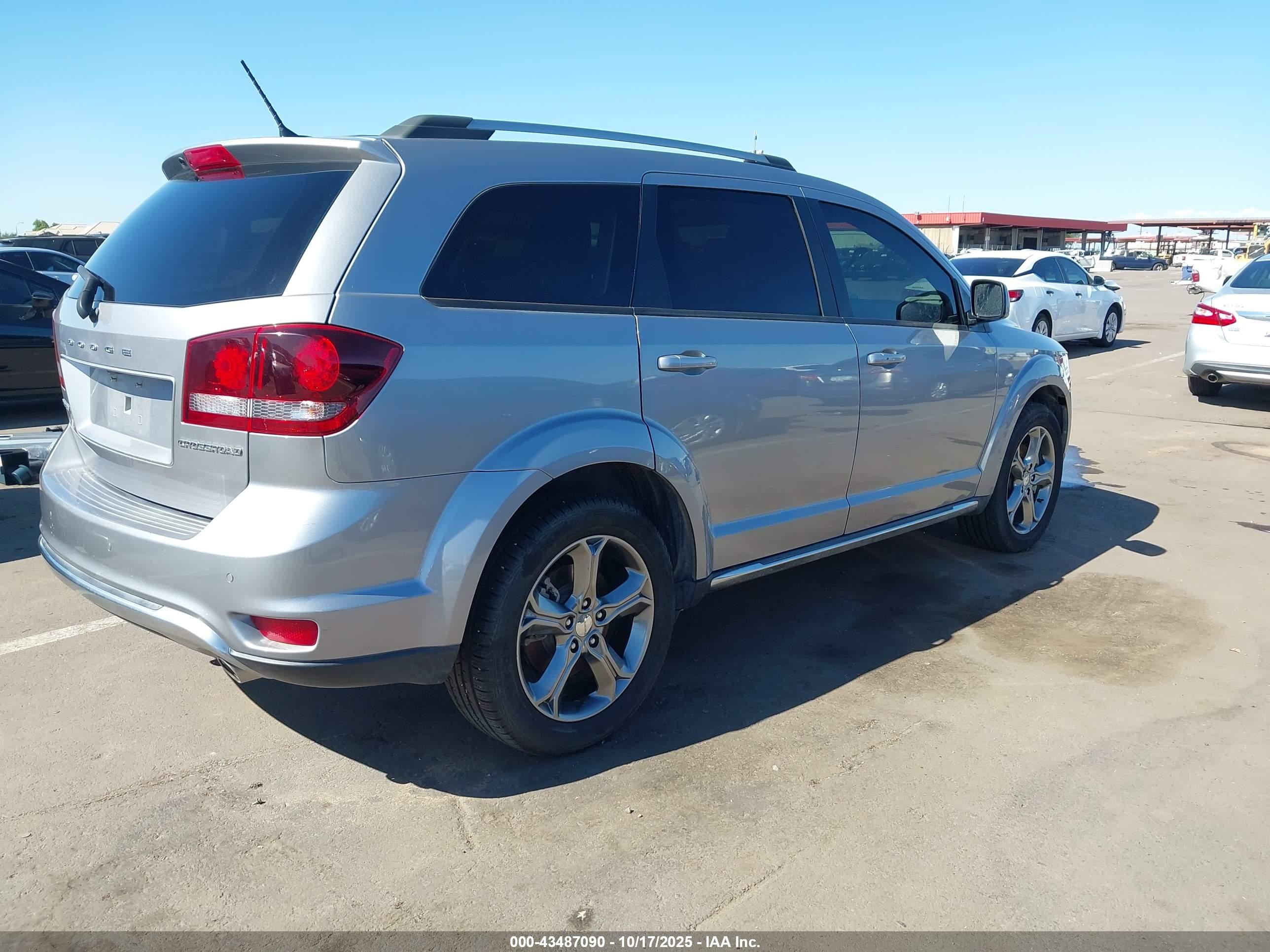 DODGE JOURNEY image 4
