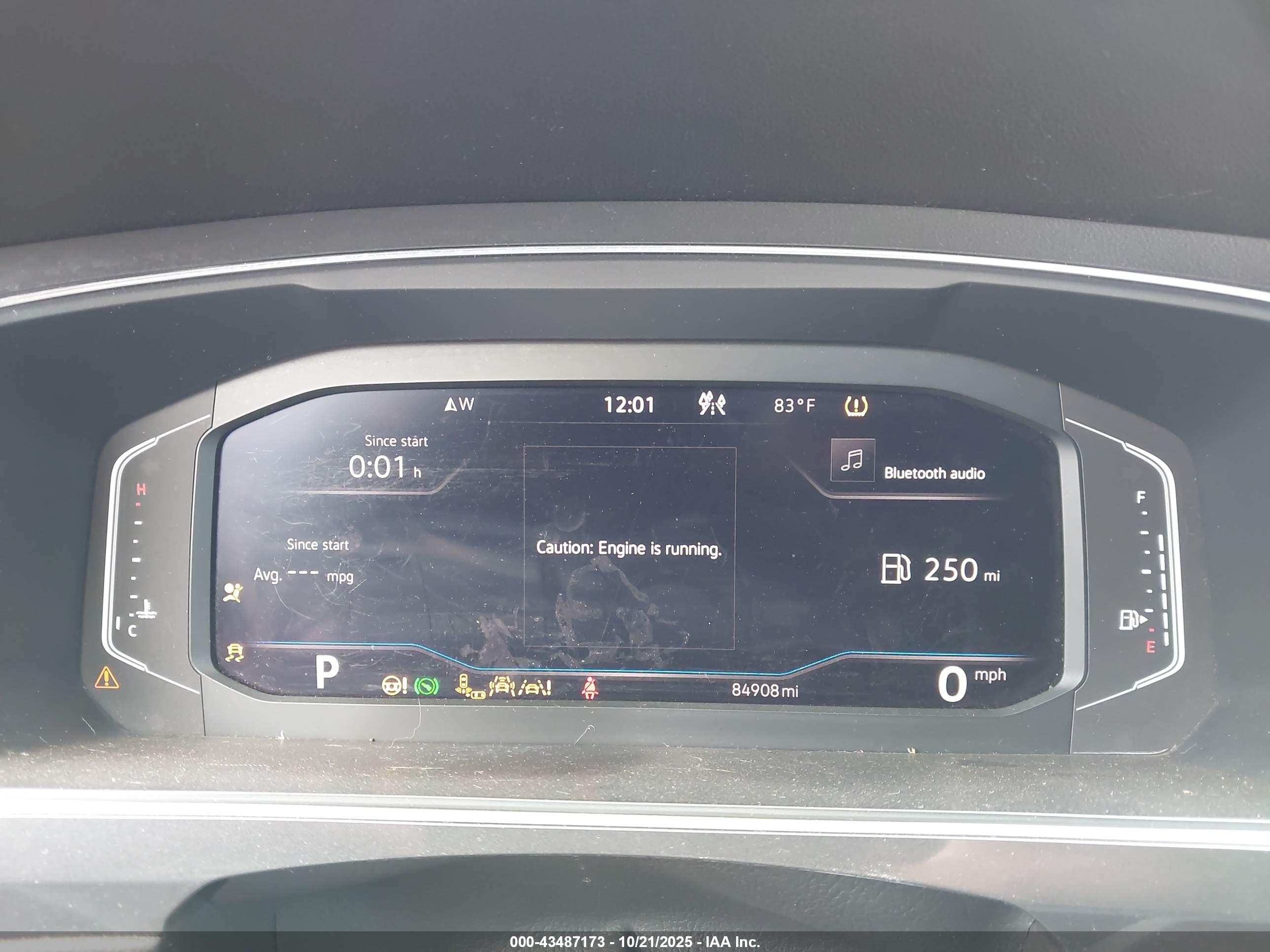 VOLKSWAGEN TIGUAN image 7