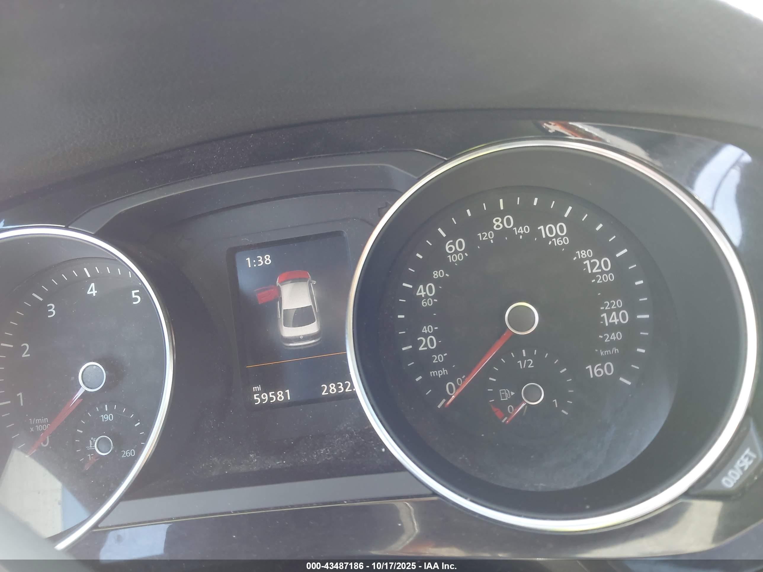 VOLKSWAGEN JETTA image 7