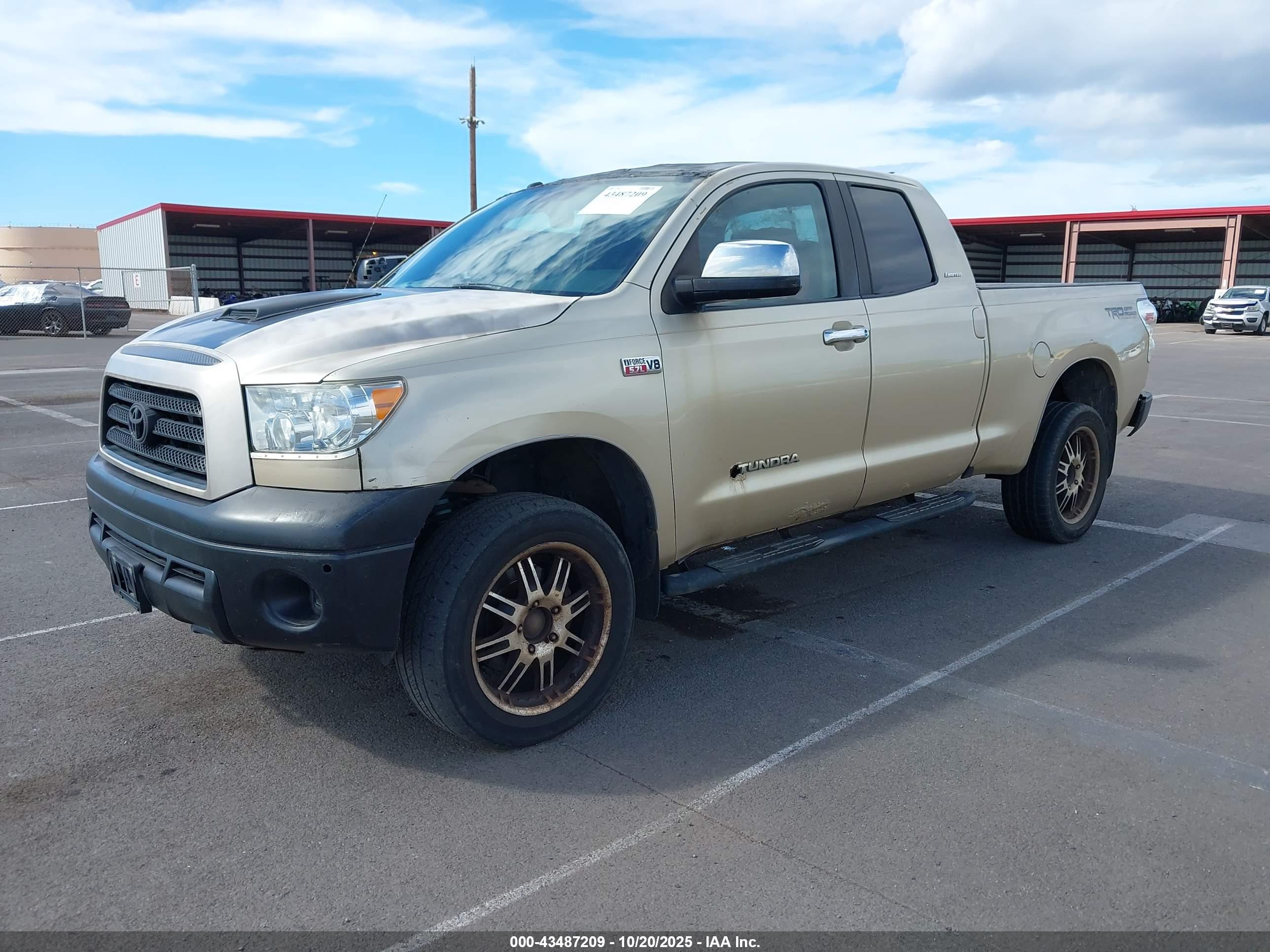 TOYOTA TUNDRA image 2