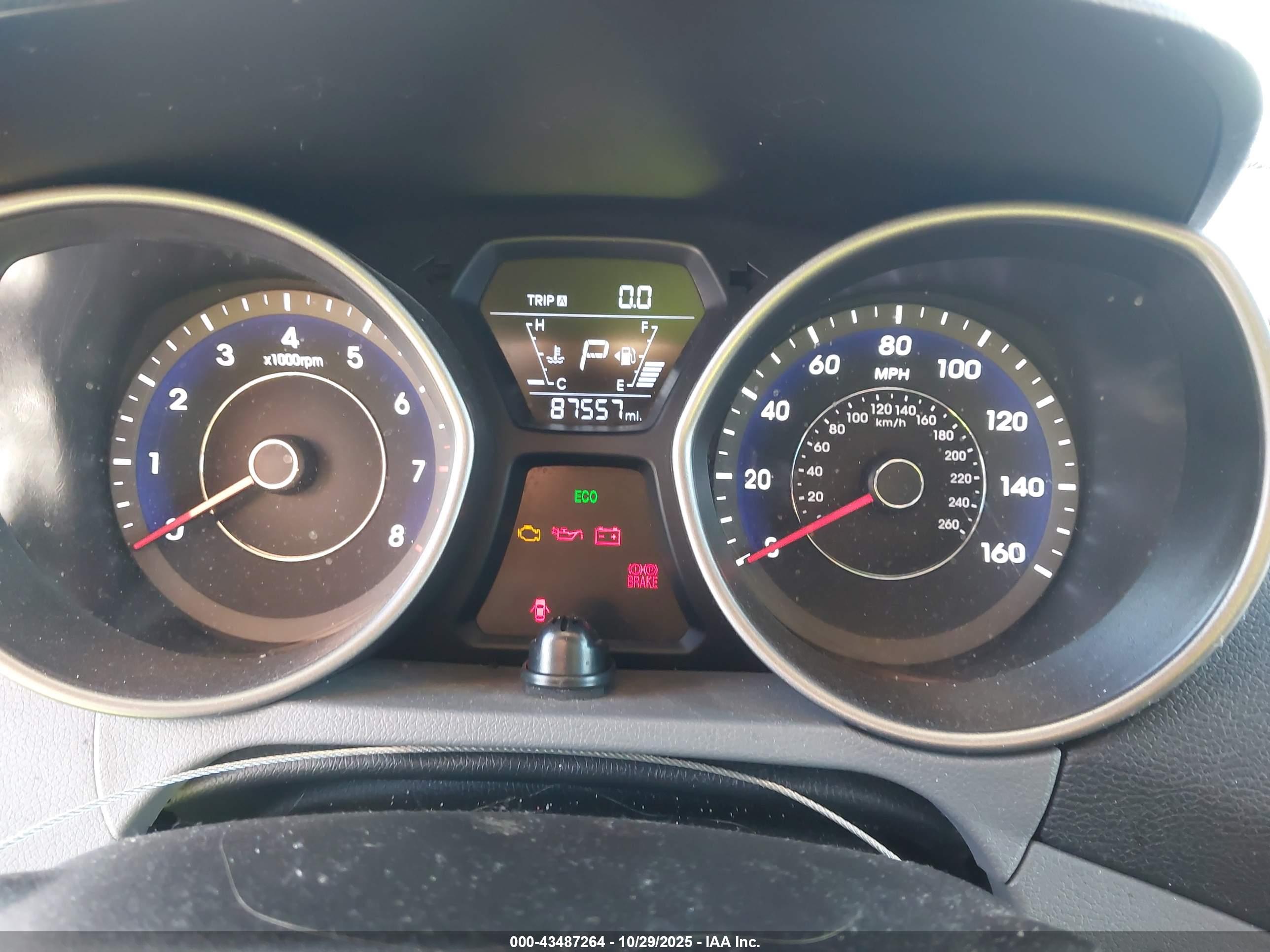 HYUNDAI ELANTRA image 7