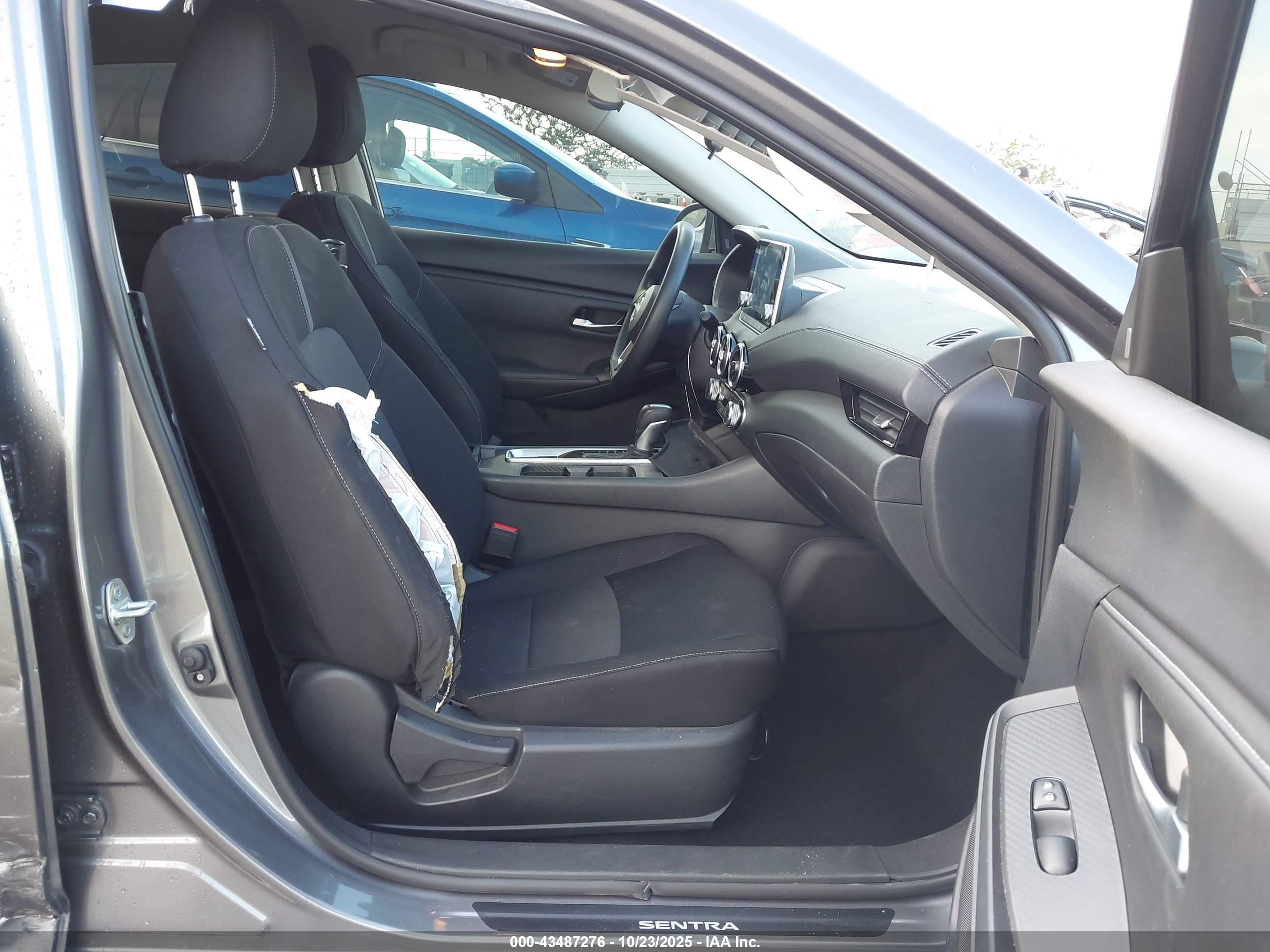 NISSAN SENTRA image 5