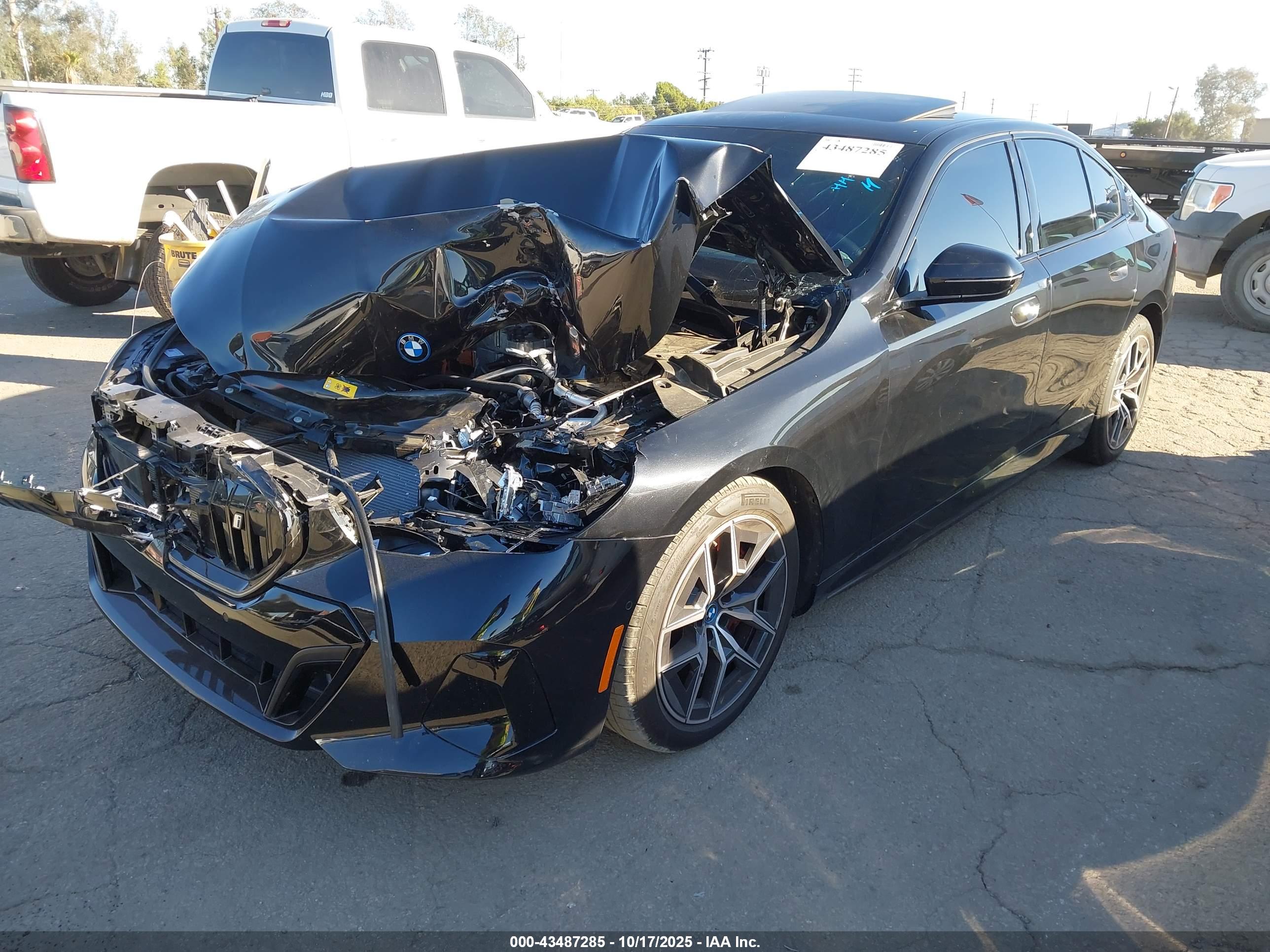 BMW I5 image 2