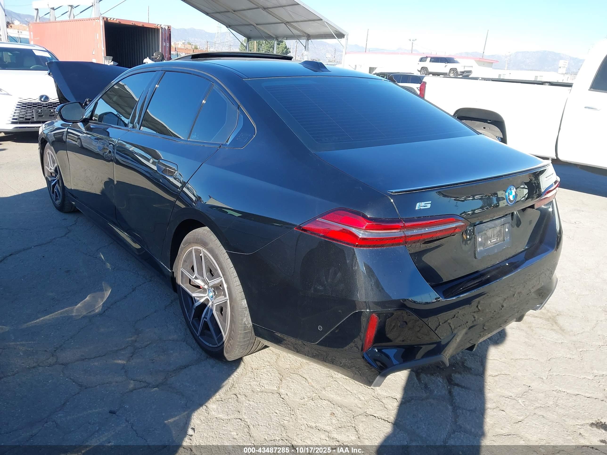BMW I5 image 3