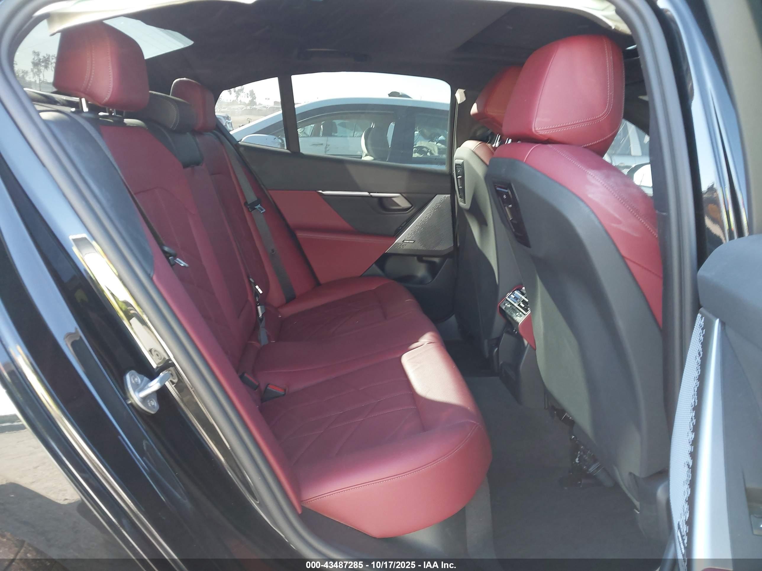 BMW I5 image 8