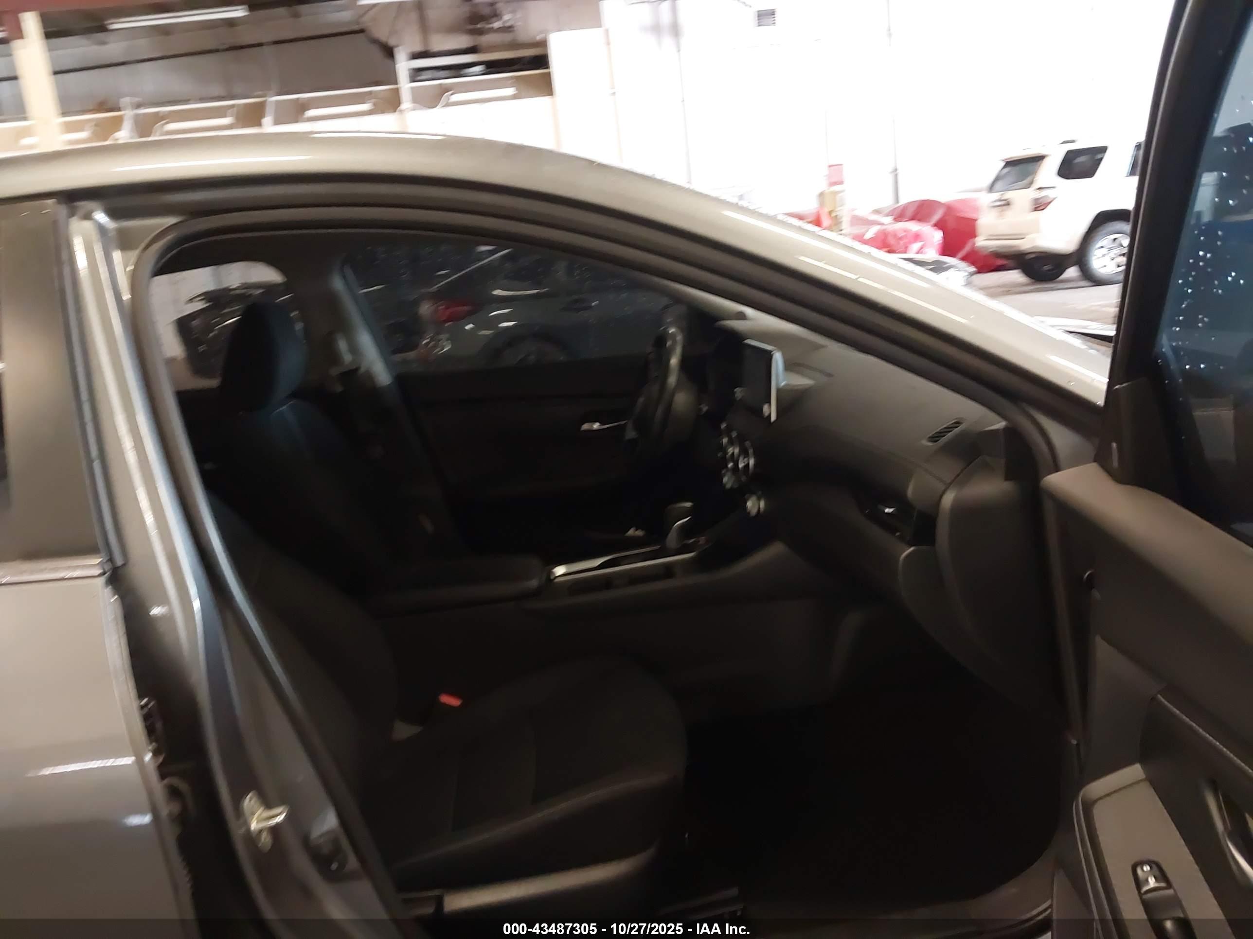 NISSAN SENTRA image 5